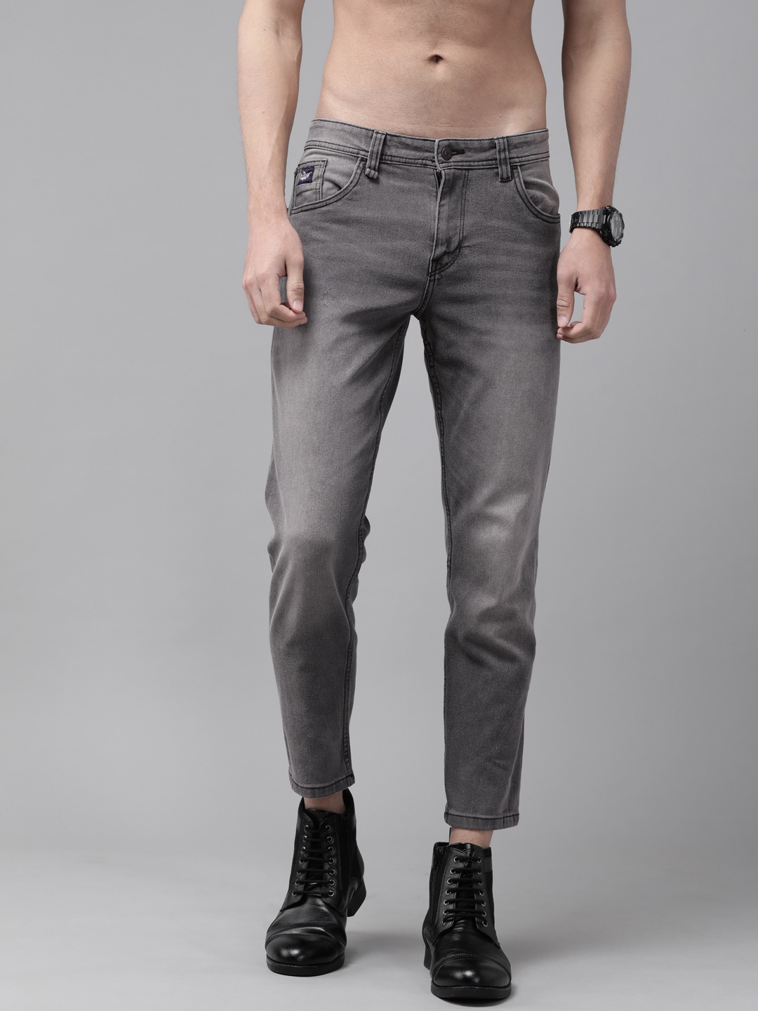 

Roadster Men Charcoal Grey Carrot Fit Light Fade Stretchable Jeans