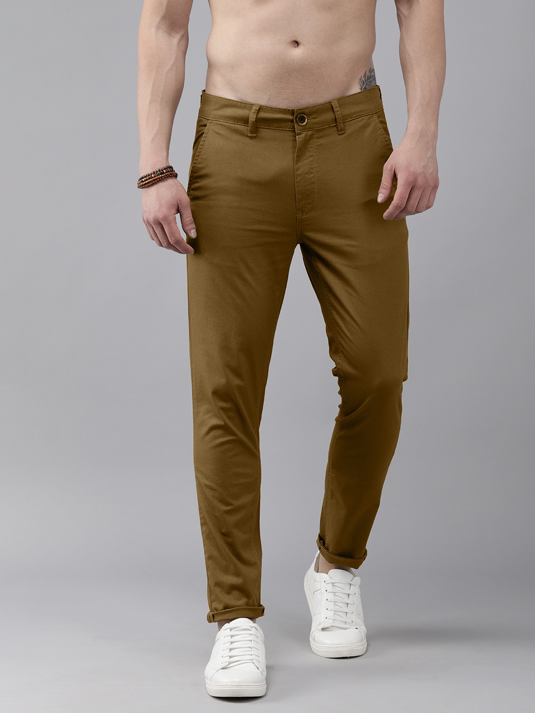 

Roadster Men Brown Solid Tapered Fit Trousers