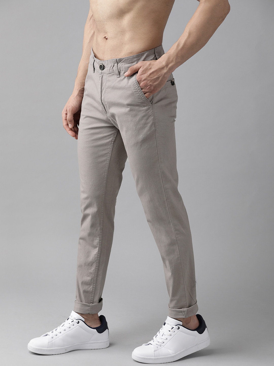 

Roadster Men Grey Solid Chinos