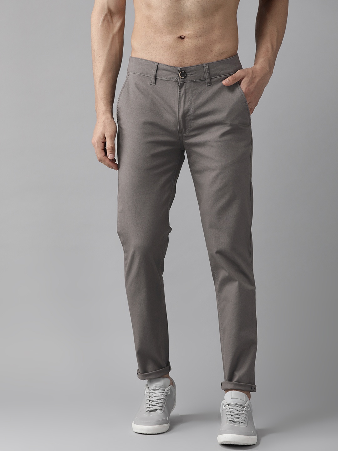 

Roadster Men Grey Solid Slim Tapered Fit Regular Trousers