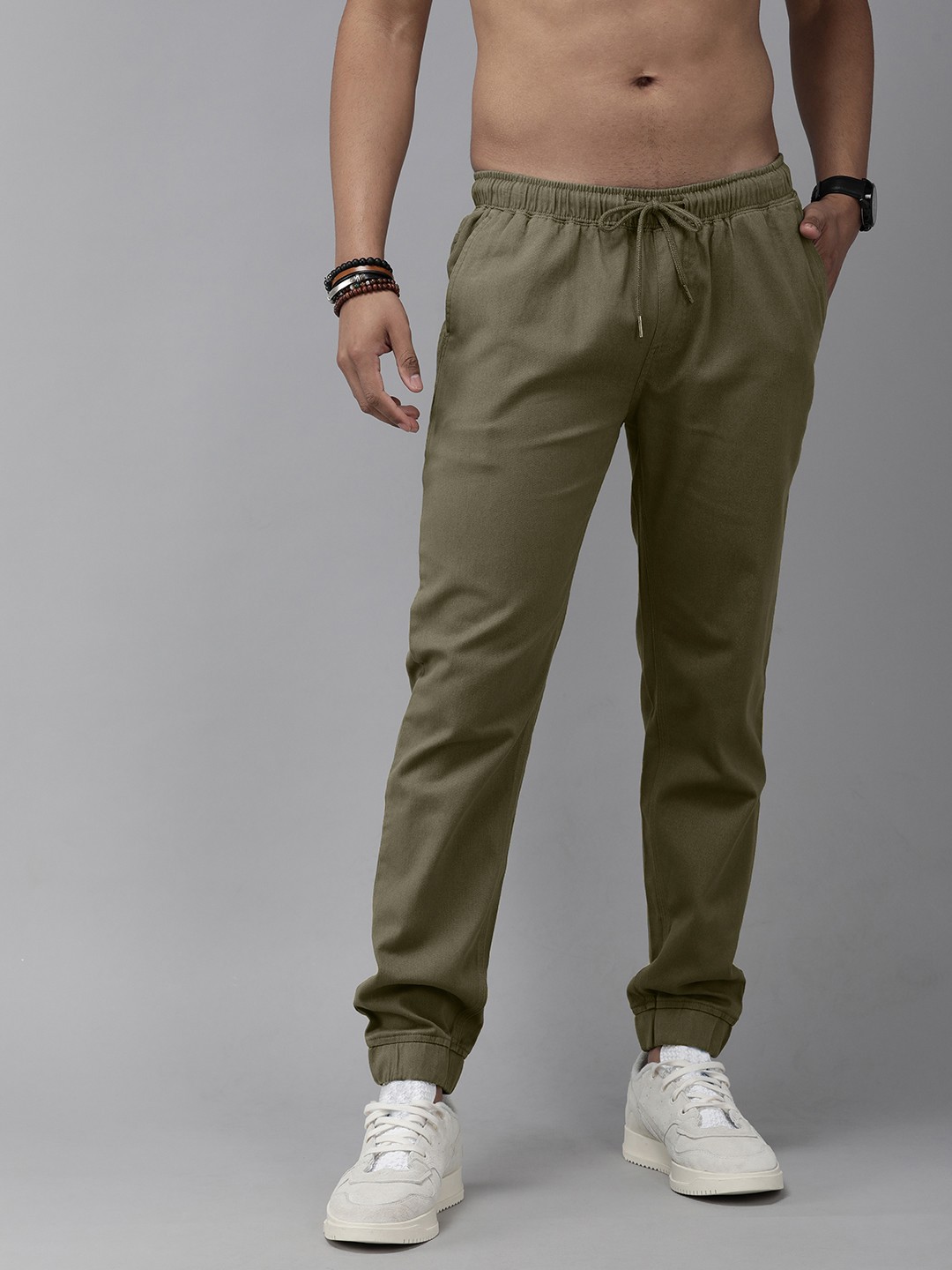 

Roadster Men Olive Green Solid Pleated Joggers