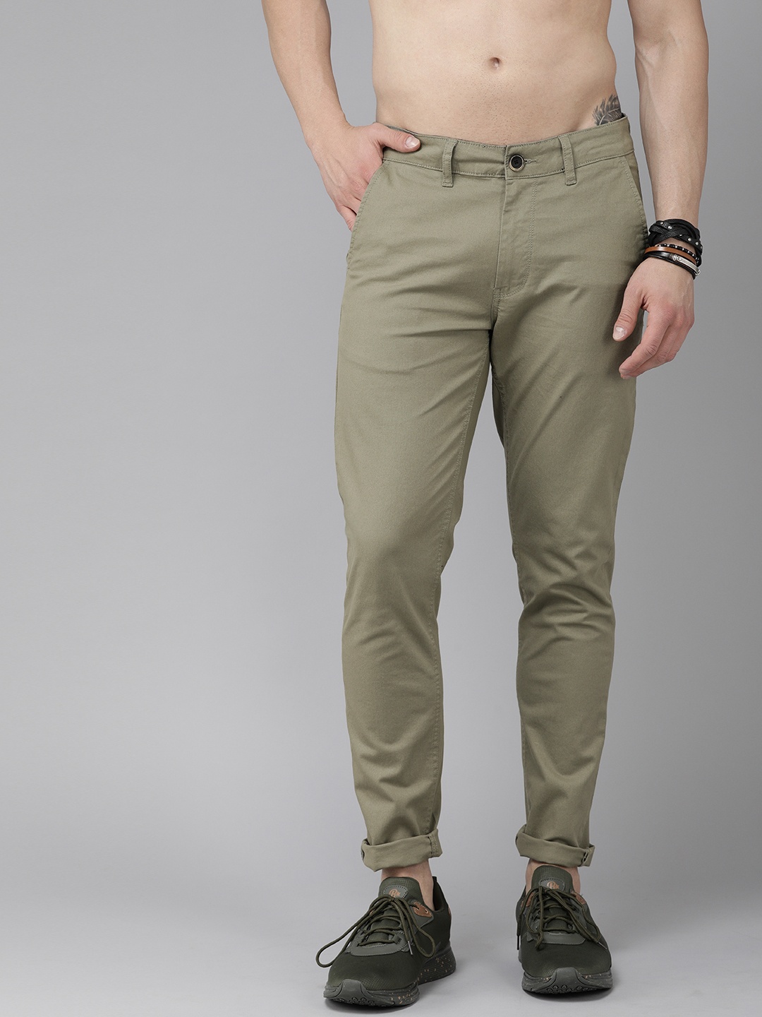 

Roadster Men Olive Green Slim Fit Chinos