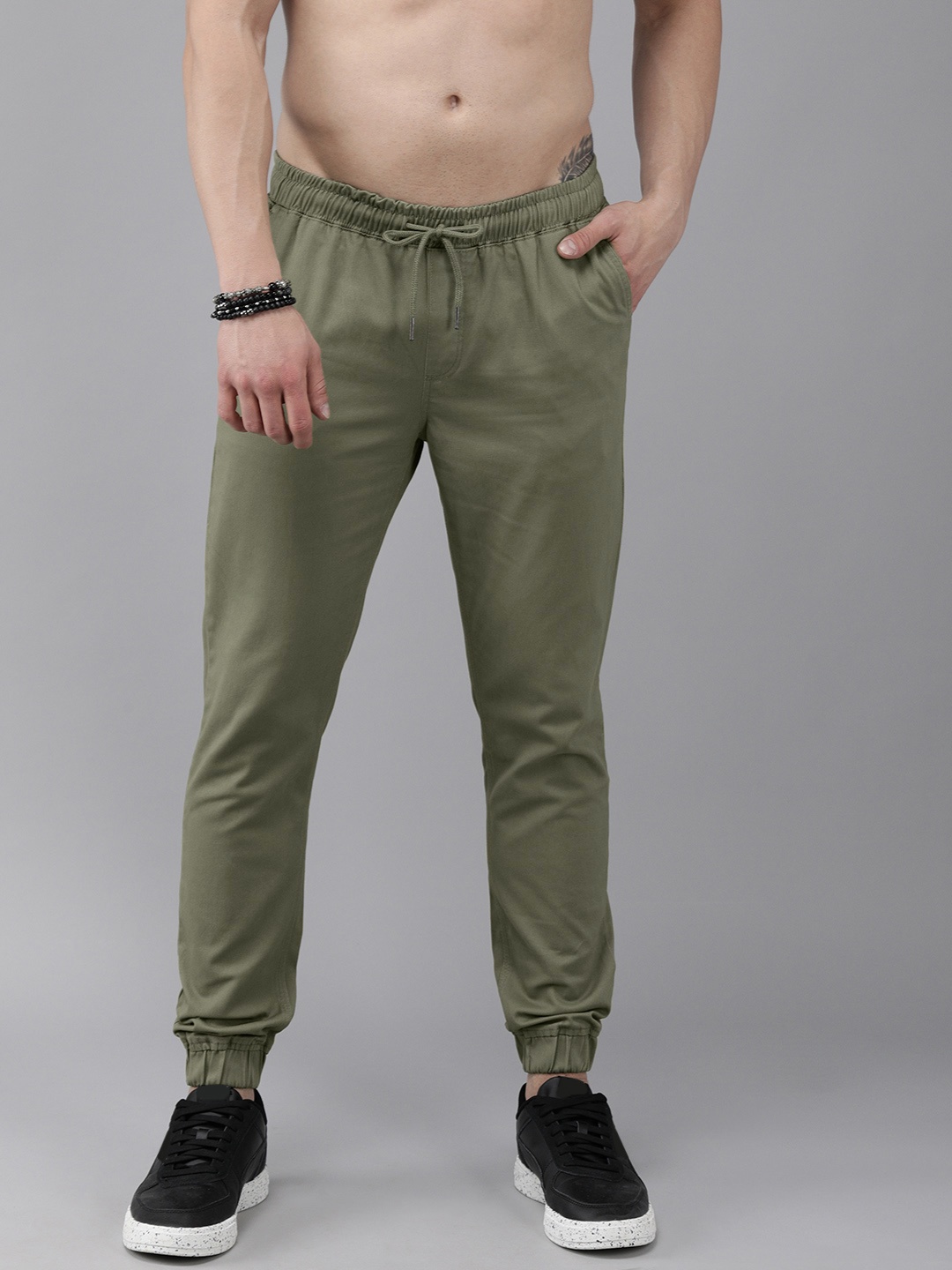 

Roadster Men Olive Green Solid Regular Fit Mid-Rise Joggers Trousers