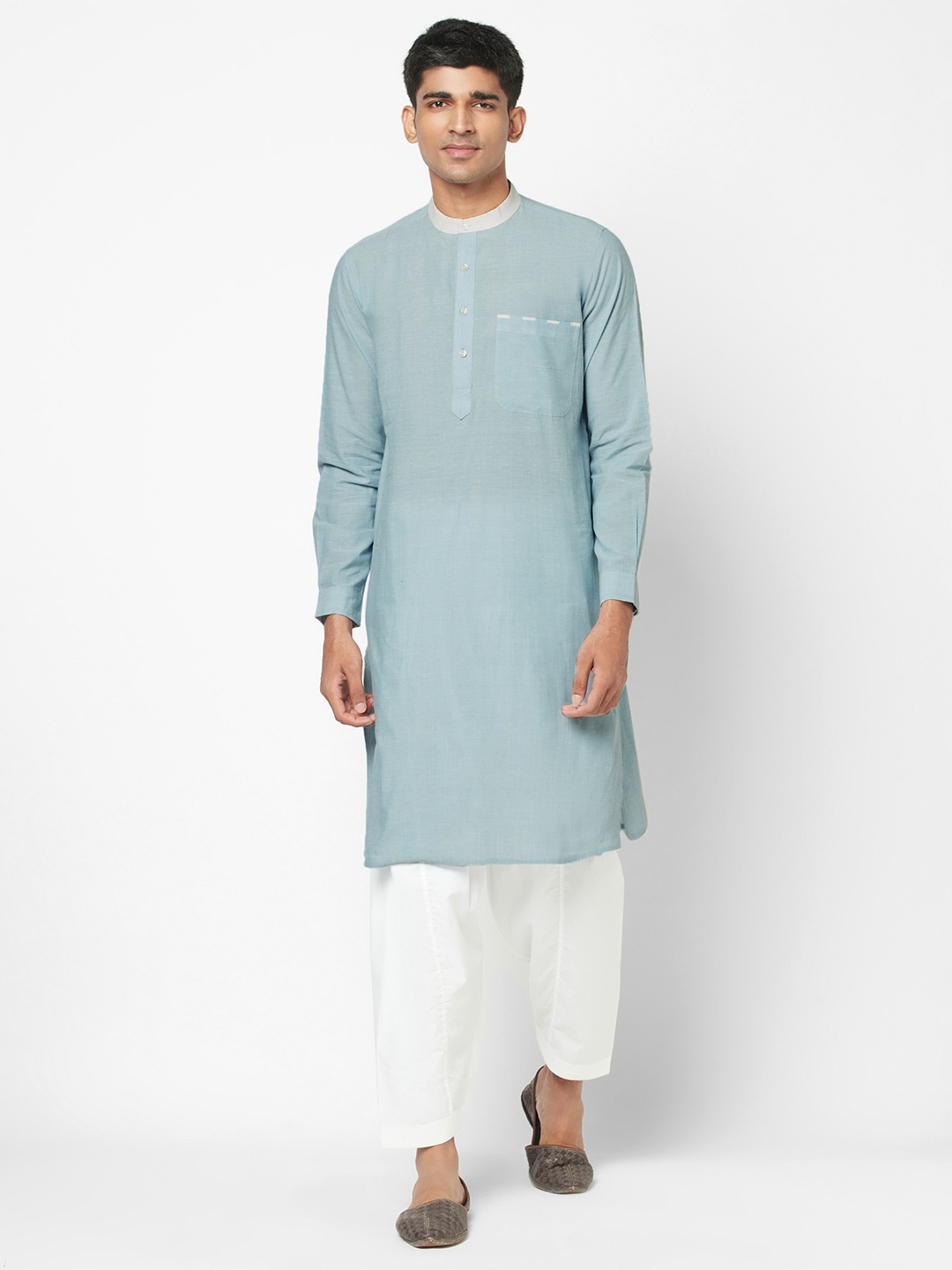 

Fabindia Men Blue Cotton Solid Straight Kurta