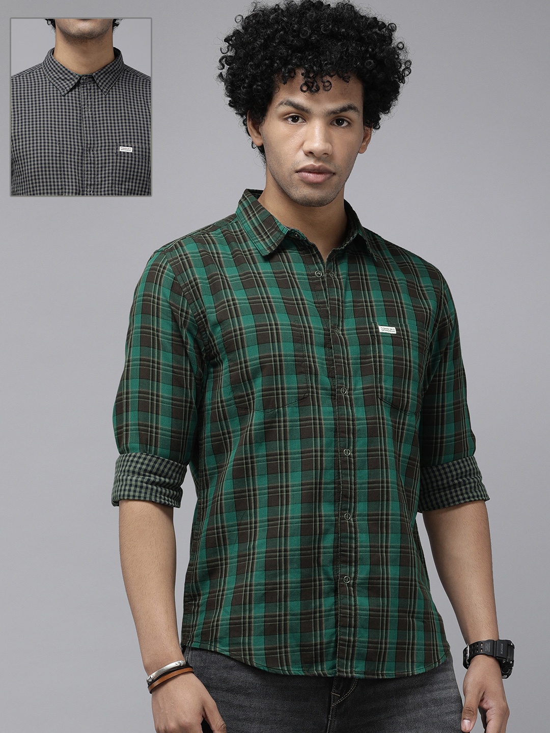 

Roadster Men Green & Black Checked Reversible Casual Shirt