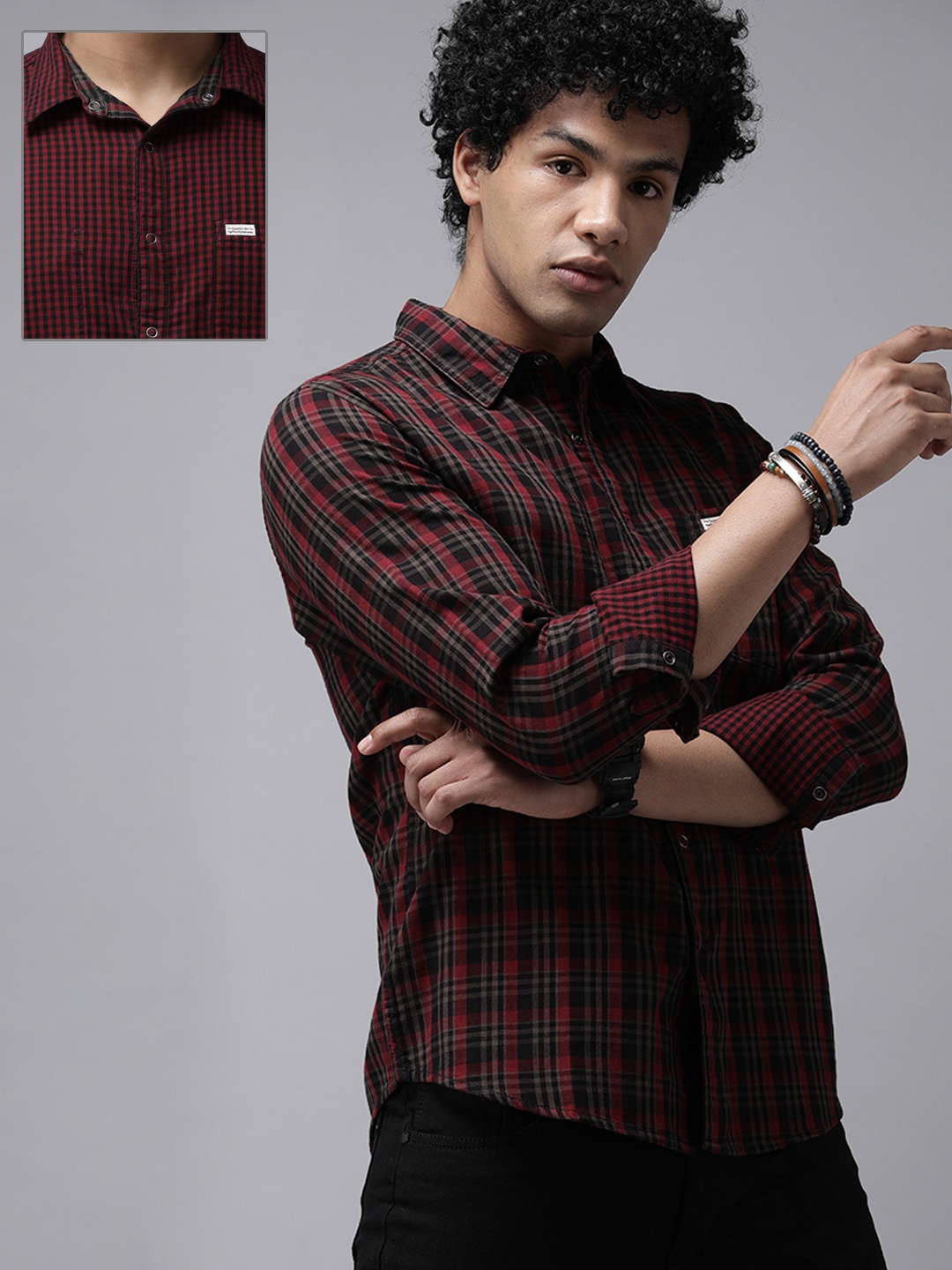 

Roadster Men Maroon & Black Tartan & Micro Opaque Pure Cotton Casual Shirt