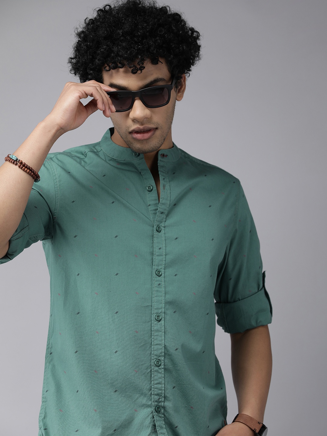 

Roadster Men Green Opaque Printed Casual Shirt