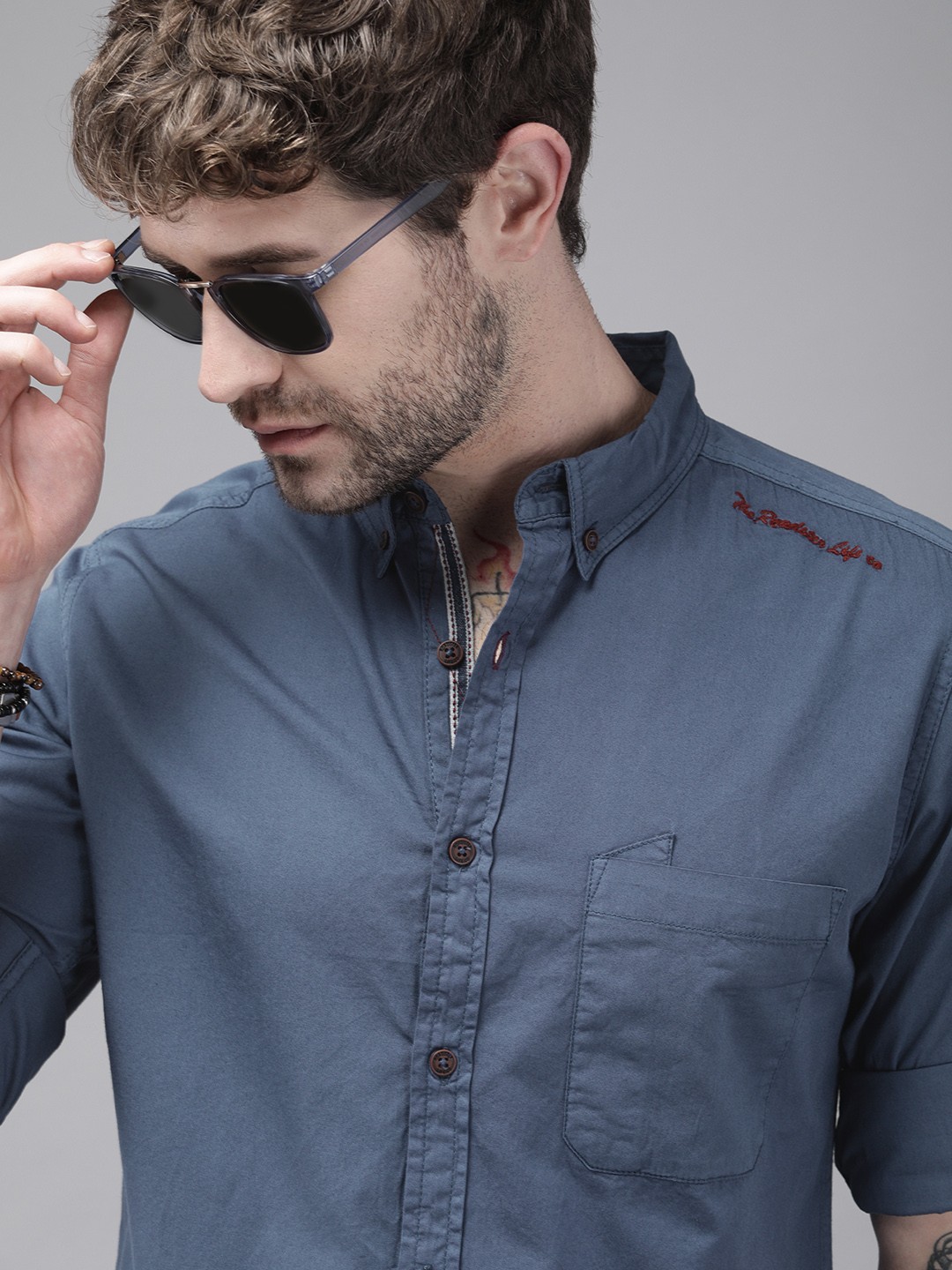 

Roadster Men Blue Solid Opaque Pure Cotton Casual Shirt