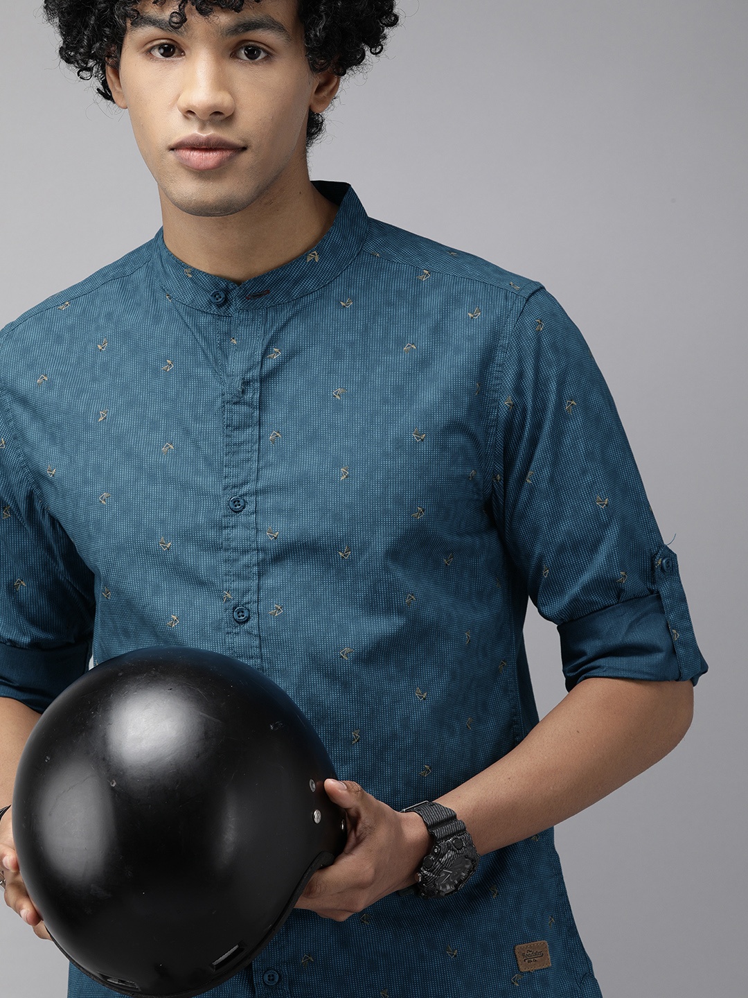 

Roadster Men Teal Blue & Brown Printed Casual Shirt