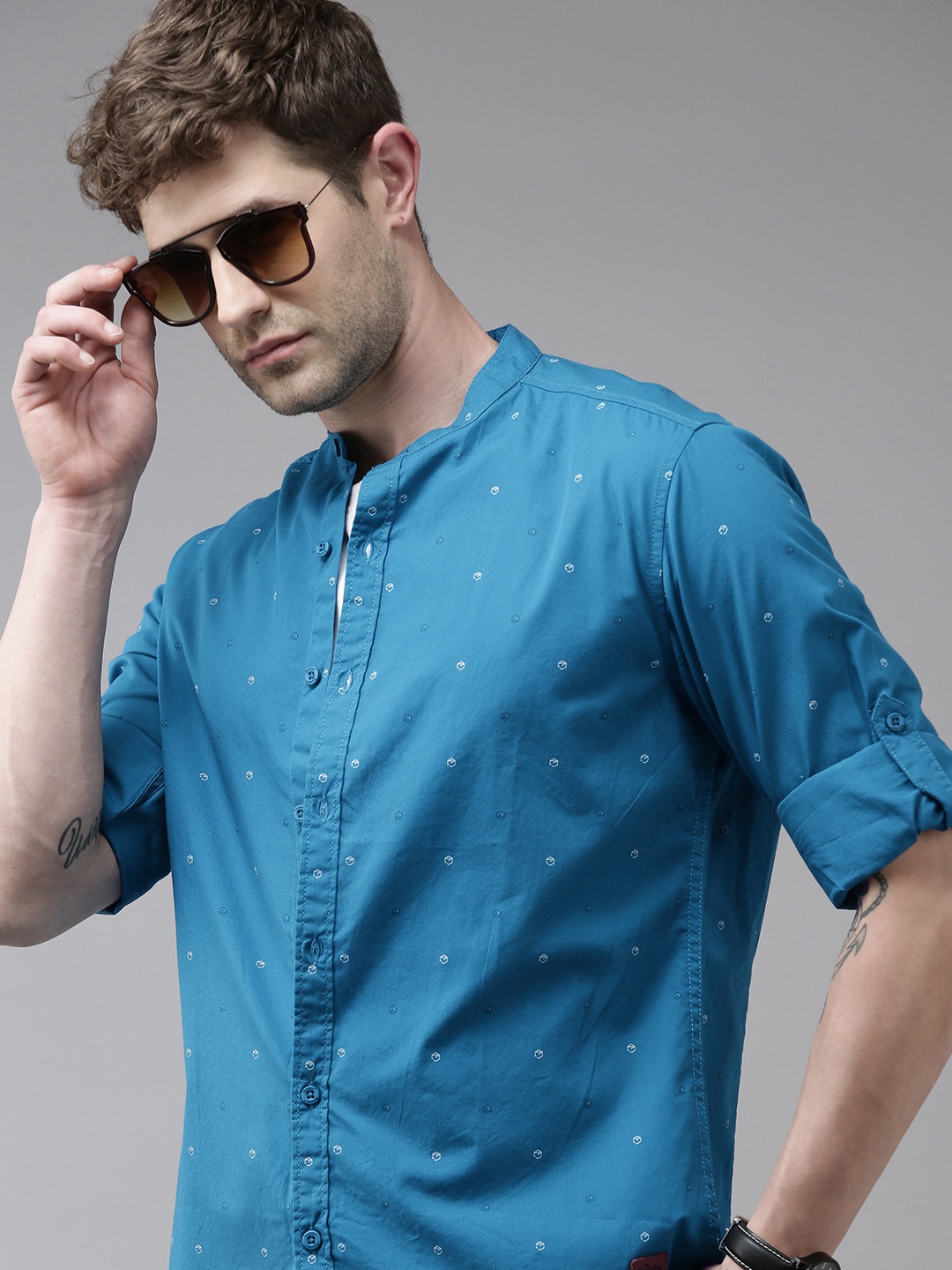 

Roadster Men Blue Printed Pure Cotton Casual Shirt