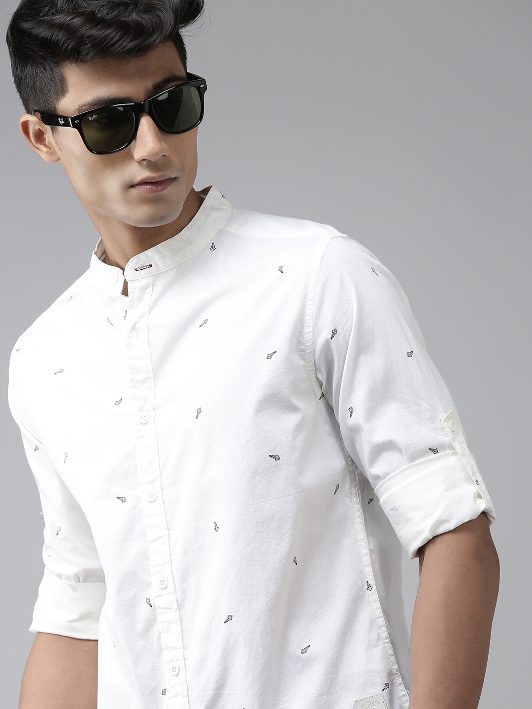

Roadster Men White Printed Pure Cotton Casual Shirt