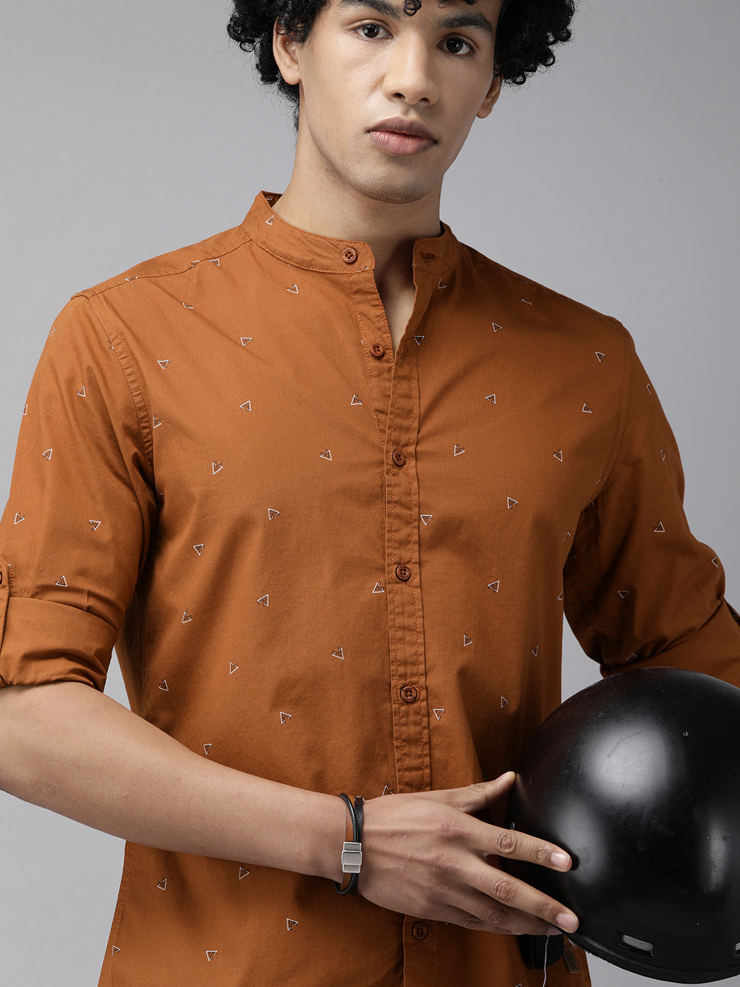 

Roadster Men Rust & White Printed Casual Shirt