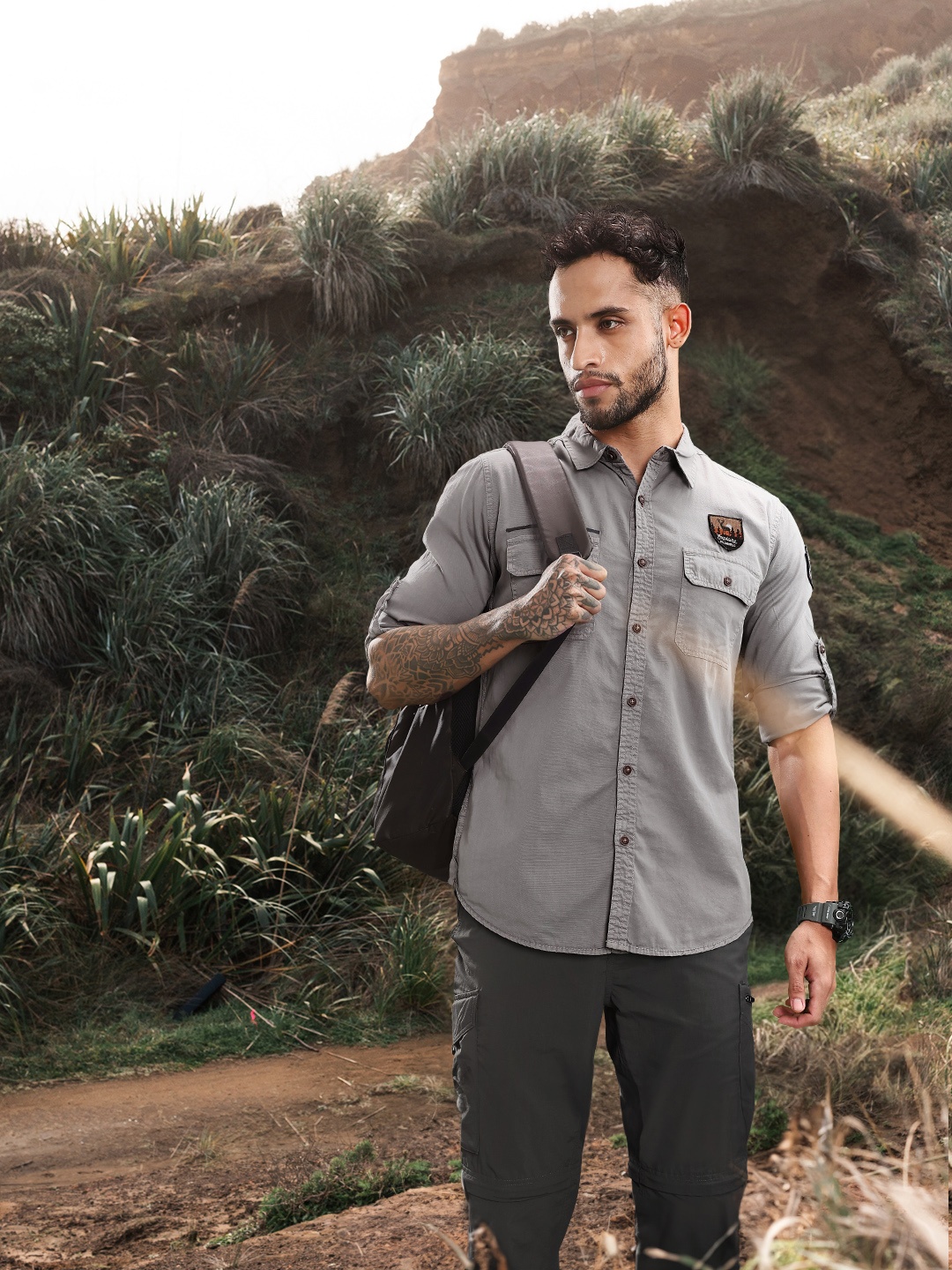 

Roadster Men Grey Solid Casual Shirt