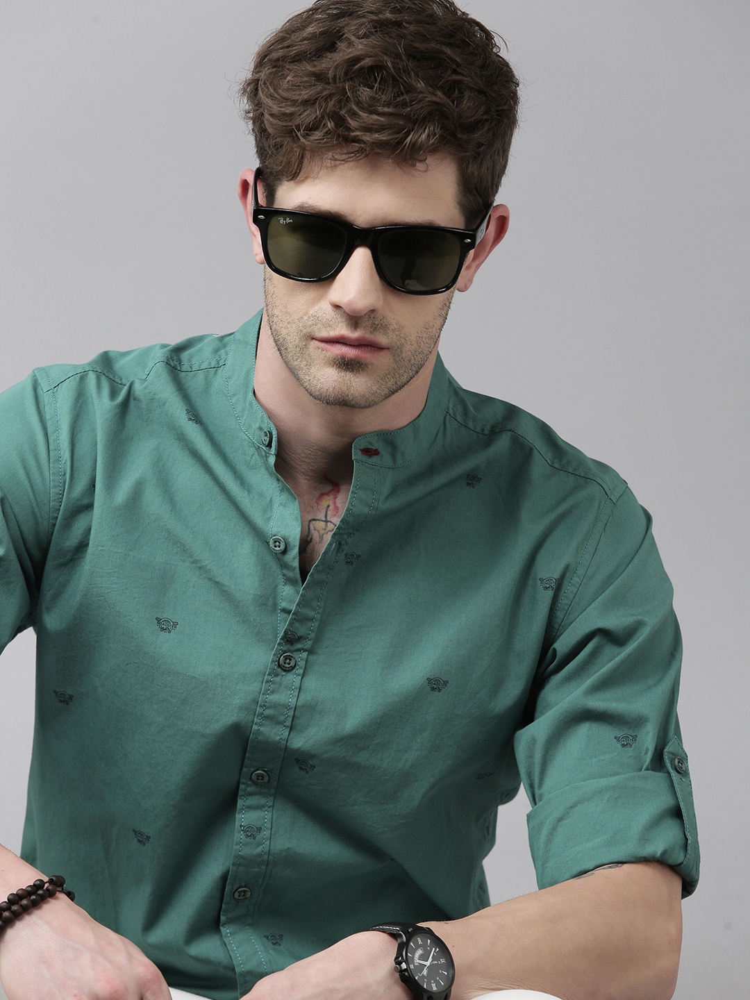 

Roadster Men Green Printed Pure Cotton Casual Shirt