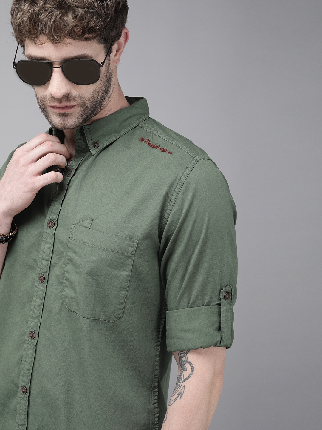 

Roadster Men Green Solid Opaque Pure Cotton Casual Shirt