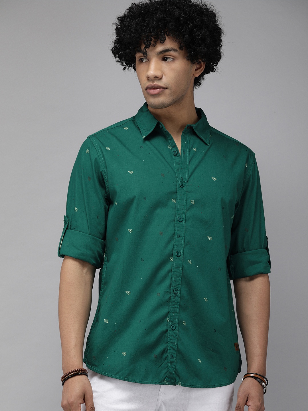 

Roadster Men Teal Green & Black Opaque Printed Casual Shirt