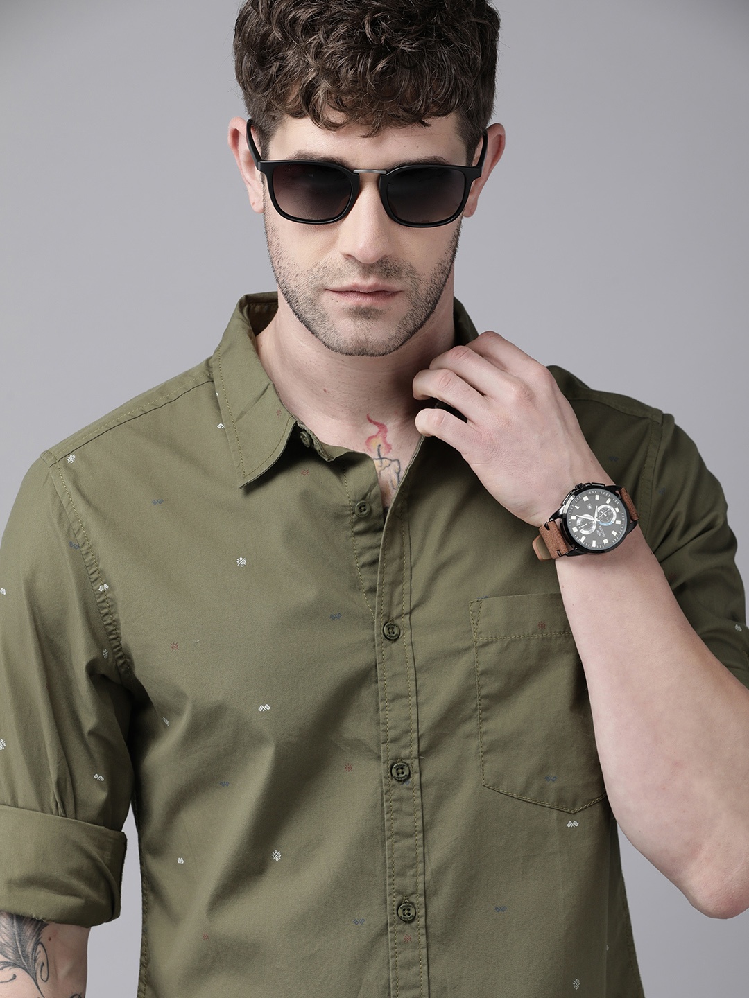 

Roadster Men Olive Green Opaque Printed Casual Shirt
