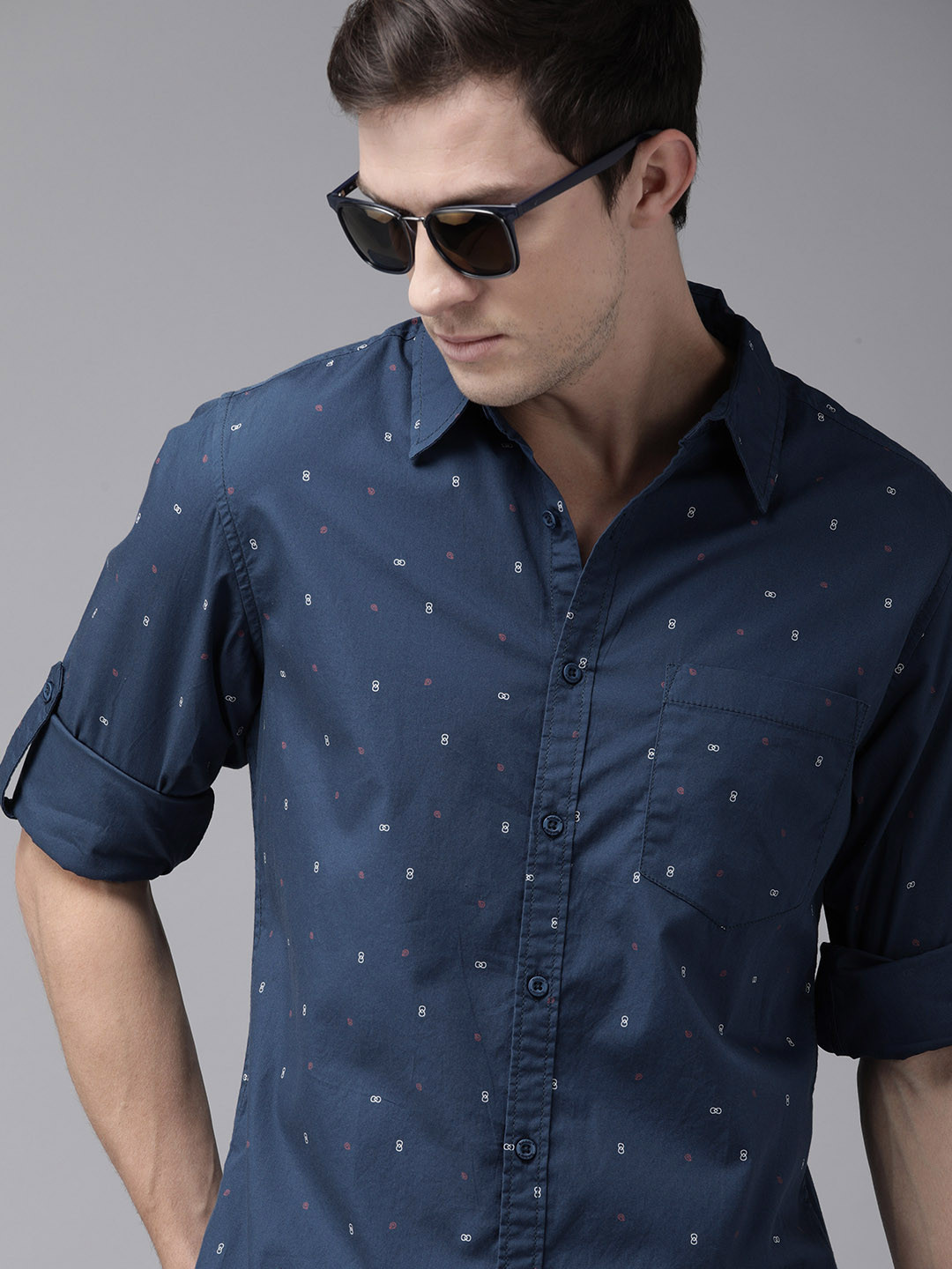 

Roadster Men Navy Blue Cotton Ditsy Print Casual Shirt