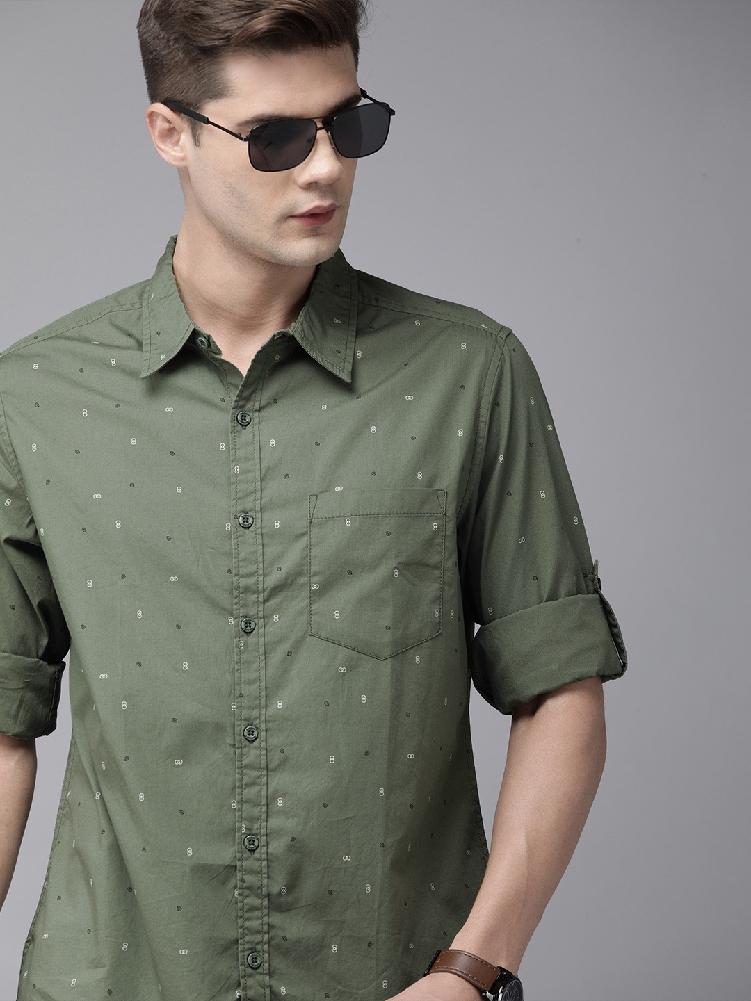 

Roadster Men Olive Green Cotton Ditsy Print Casual Shirt