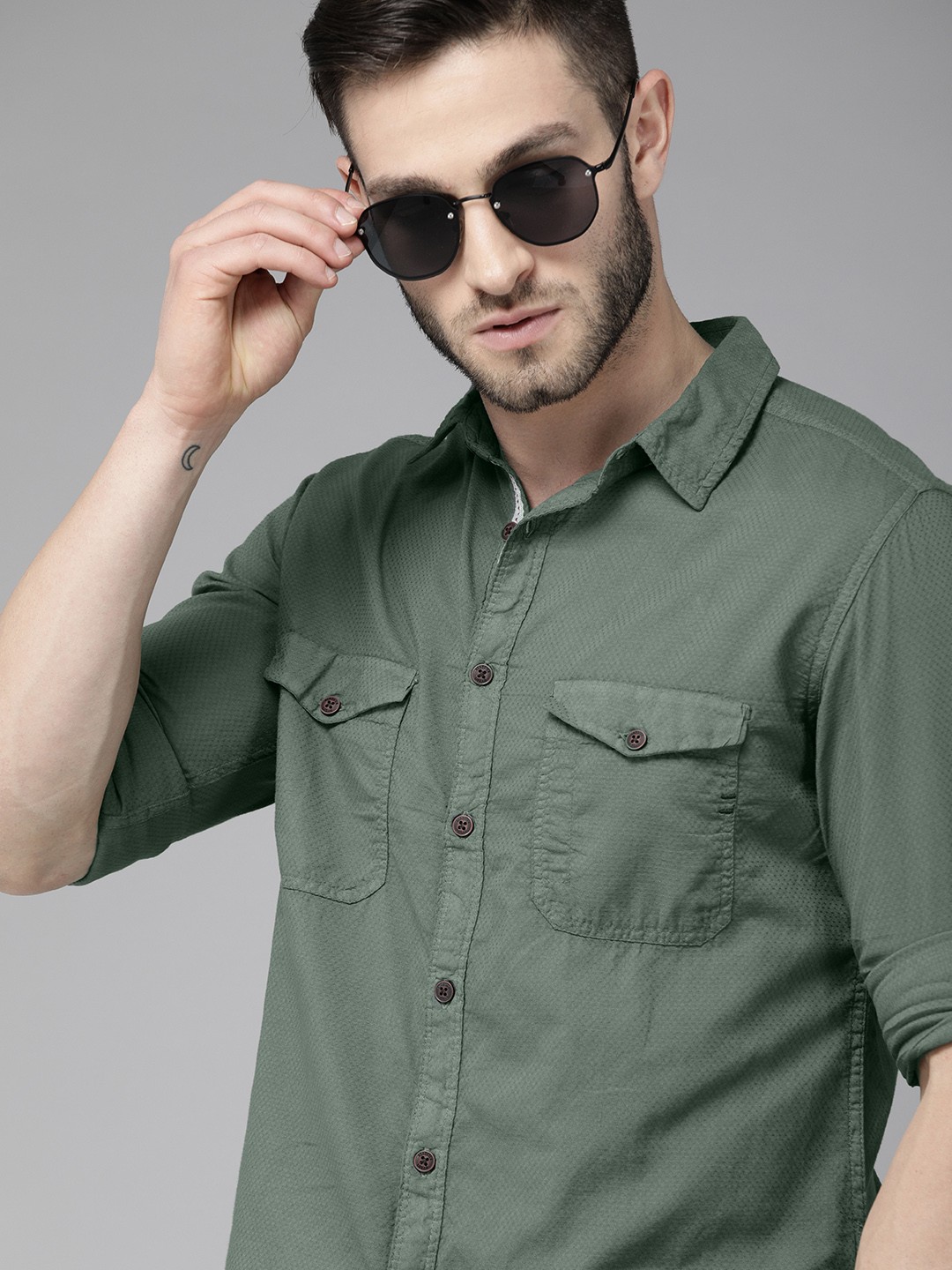 

Roadster Men Olive Green Self Design Pure Cotton Casual Shirt