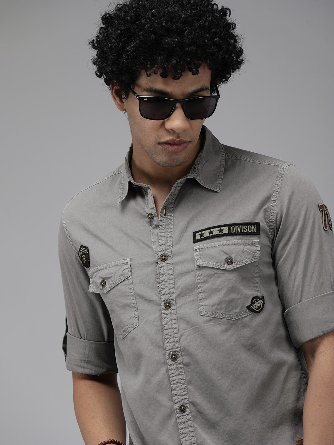 

Roadster Men Grey Solid Regular Fit Cotton Casual Badge Shirt