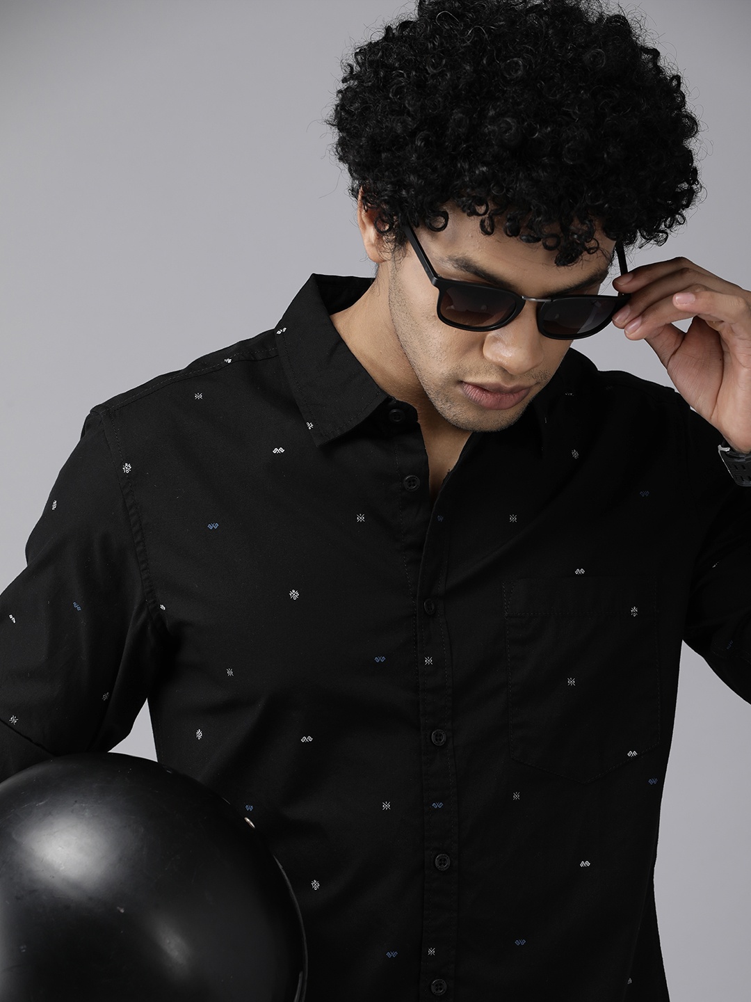 

Roadster Men Black Opaque Printed Casual Shirt