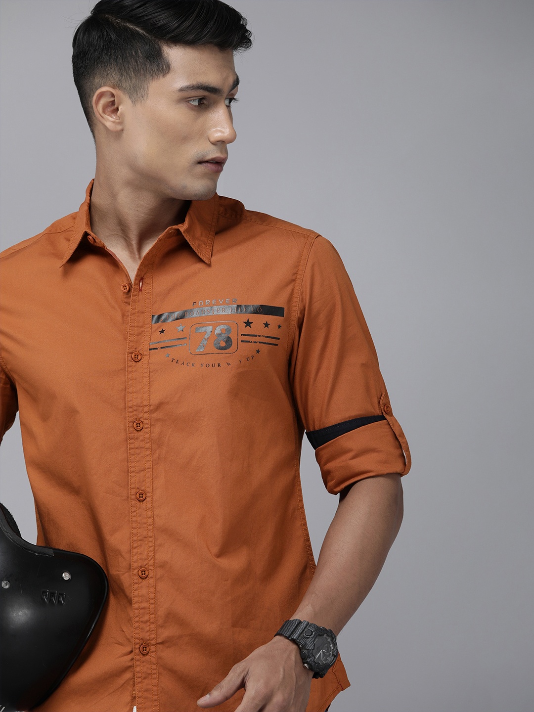 

Roadster Men Rust & Black Slim Fit Printed Casual Shirt