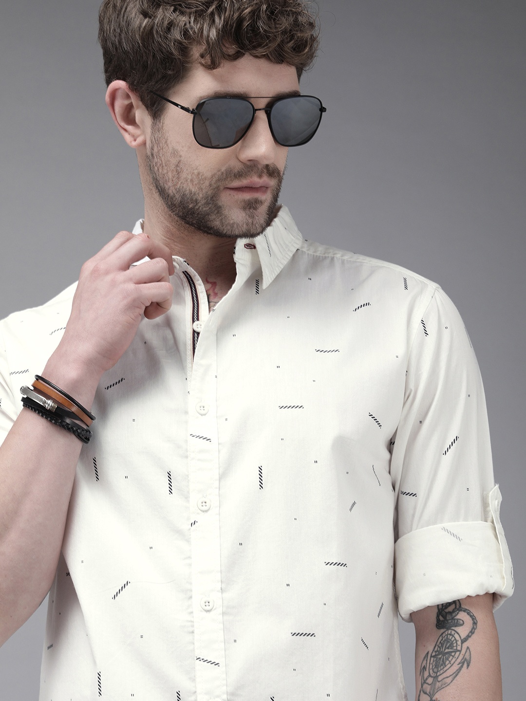 

Roadster Men White Opaque Printed Casual Shirt