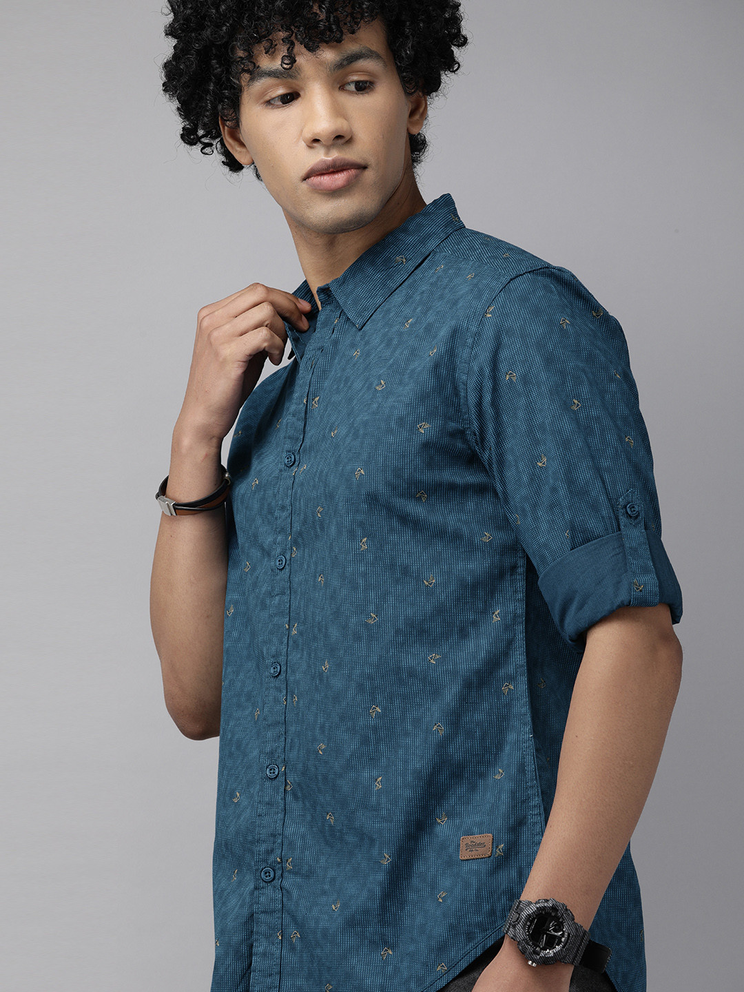 

Roadster Men Teal Blue & Brown Printed Casual Shirt