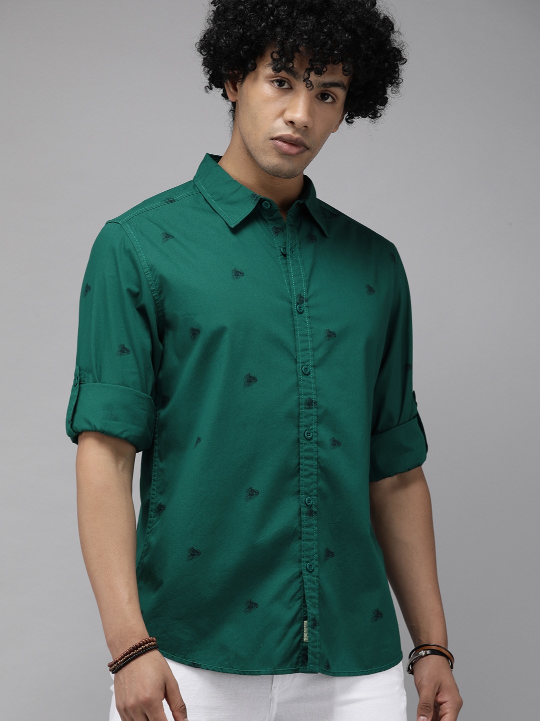 

Roadster Men Teal Green & Black Opaque Printed Casual Shirt