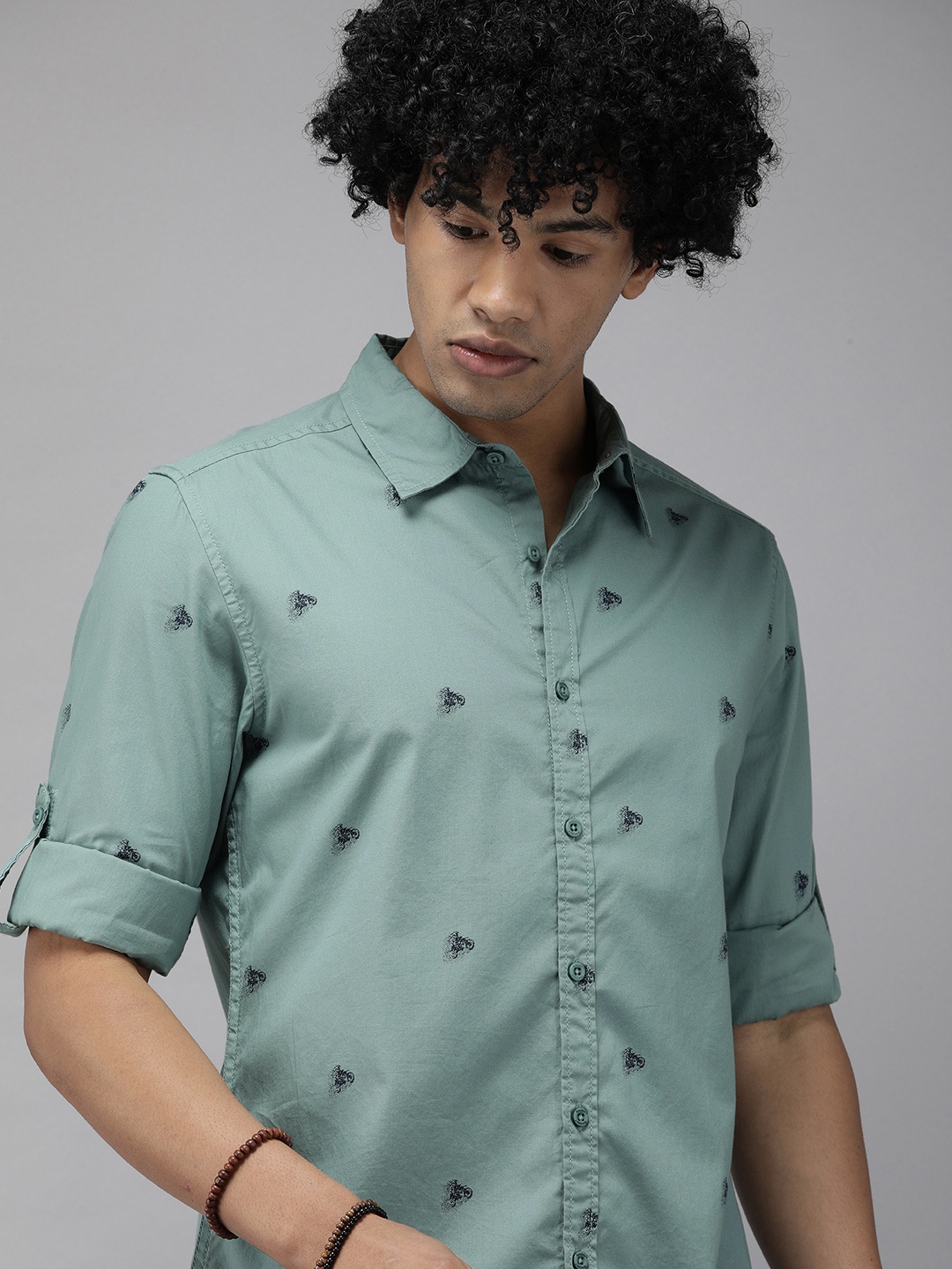 

Roadster Men Grey & Blue Opaque Printed Casual Shirt