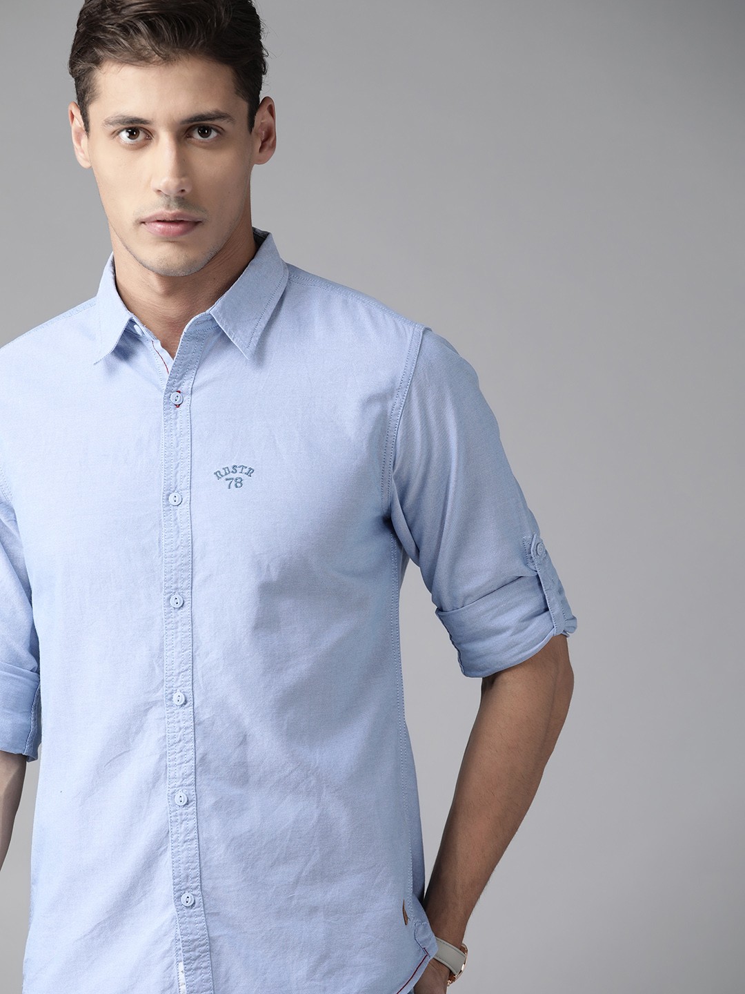 

Roadster Men Blue Pure Cotton Solid Oxford Casual Shirt