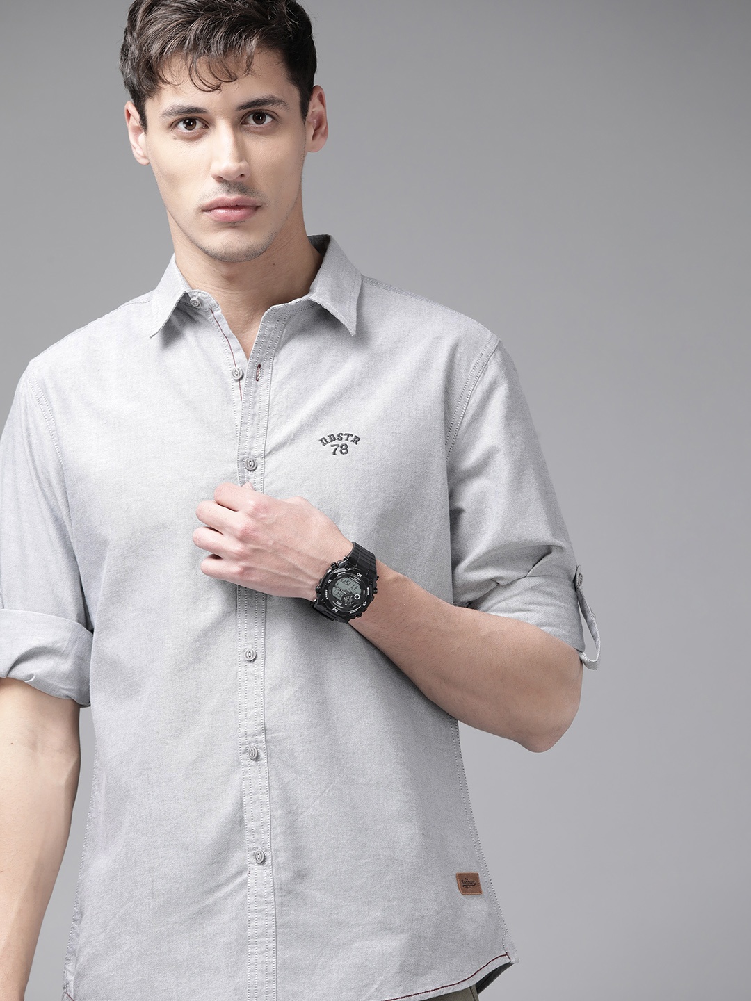 

Roadster Men Grey With A Tinge Of Olive Green Solid Pure Cotton Casual Shirt