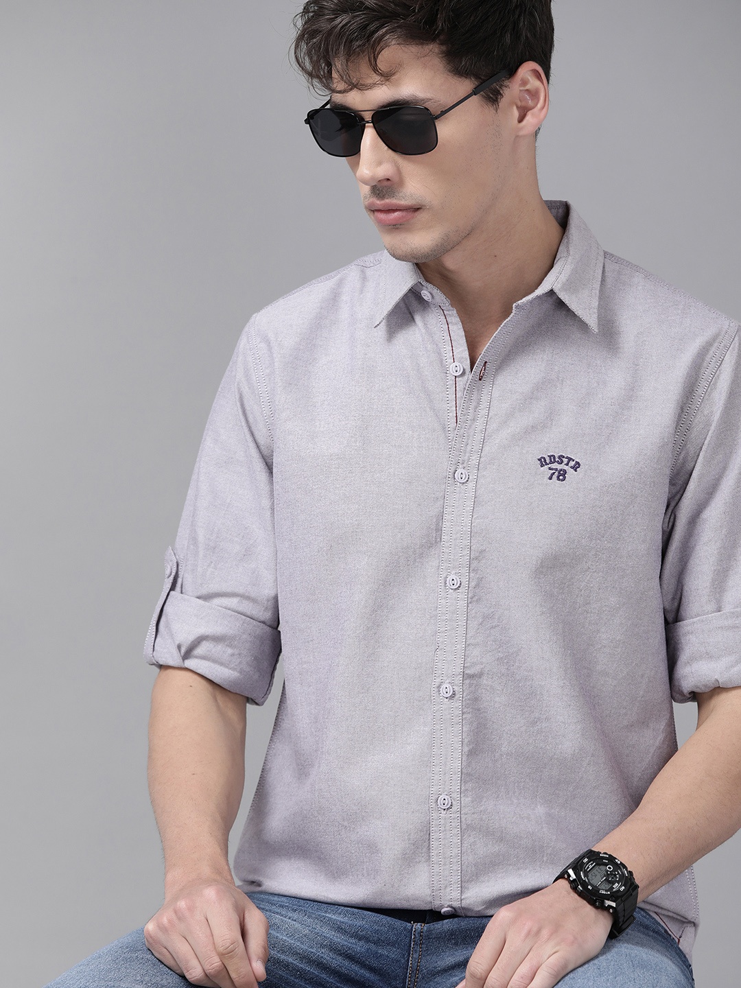 

Roadster Men Grey With Tinge Of Burgundy Solid Pure Cotton Casual Shirt