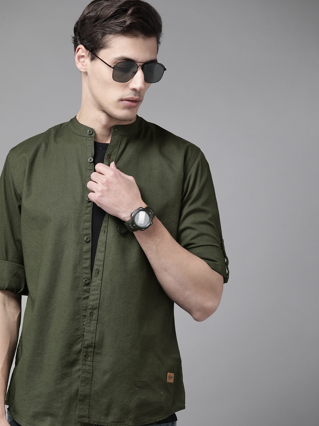 

Roadster Men Green Solid Cotton Shirt