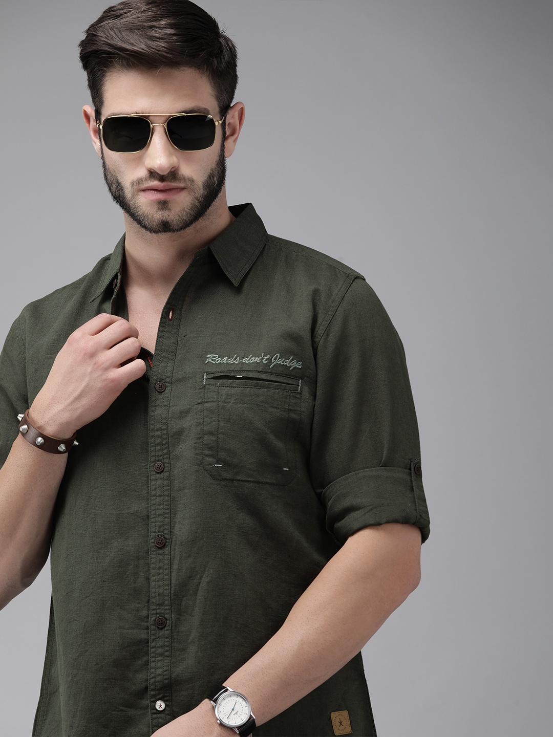 

Roadster Men Green Solid Cotton Linen Sustainable Casual Shirt With Welt Pocket