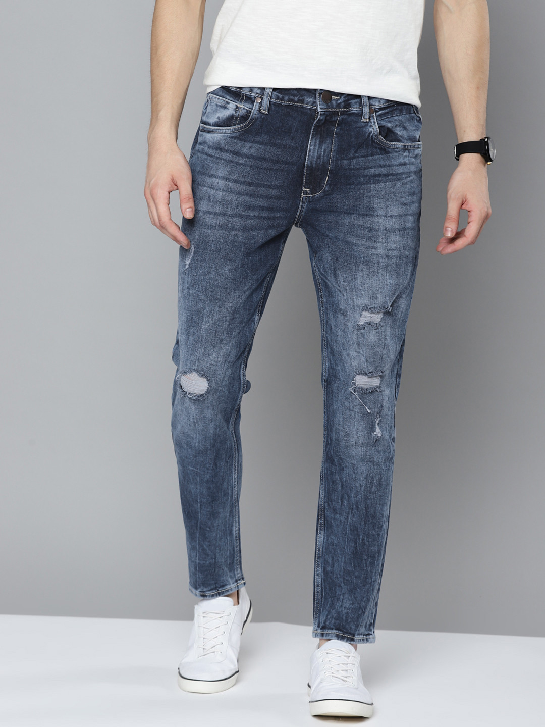 

Mast & Harbour Men Navy Blue Slim Tapered Fit Mildly Distressed Stretchable Jeans