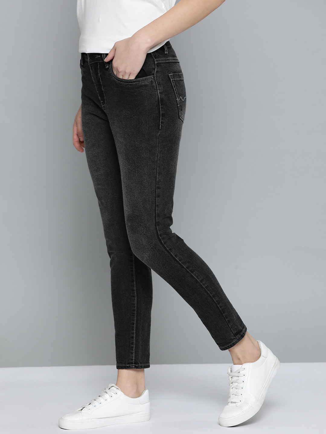 

Mast & Harbour Women Black Skinny Fit Stretchable Jeans