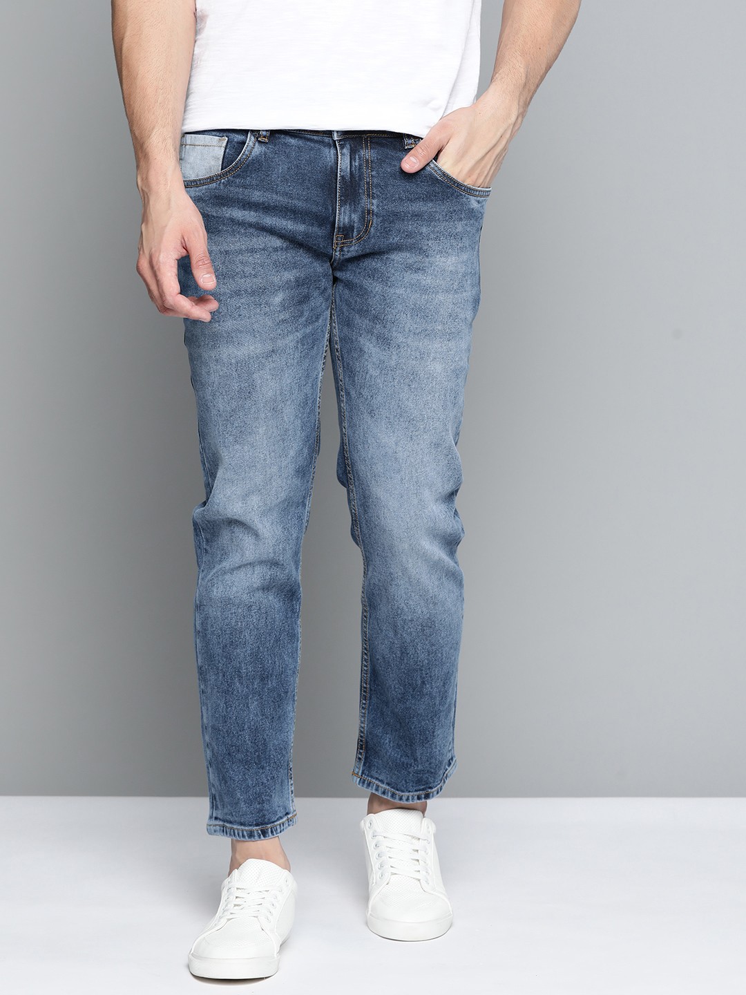 

Mast & Harbour Men Blue Slim Fit Light Fade Stretchable Jeans