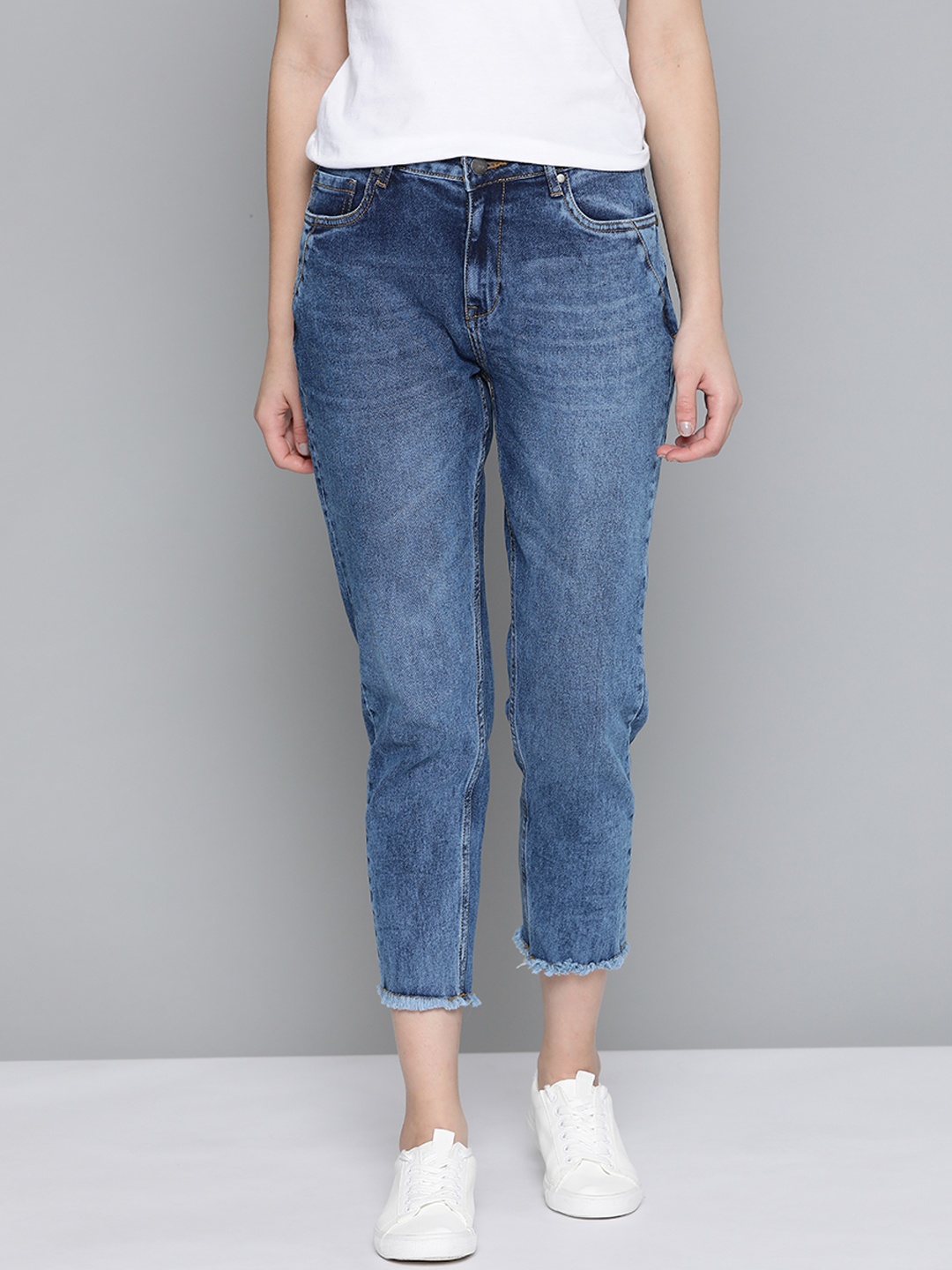 

Mast & Harbour Women Blue Boyfriend Fit Light Fade Stretchable Jeans