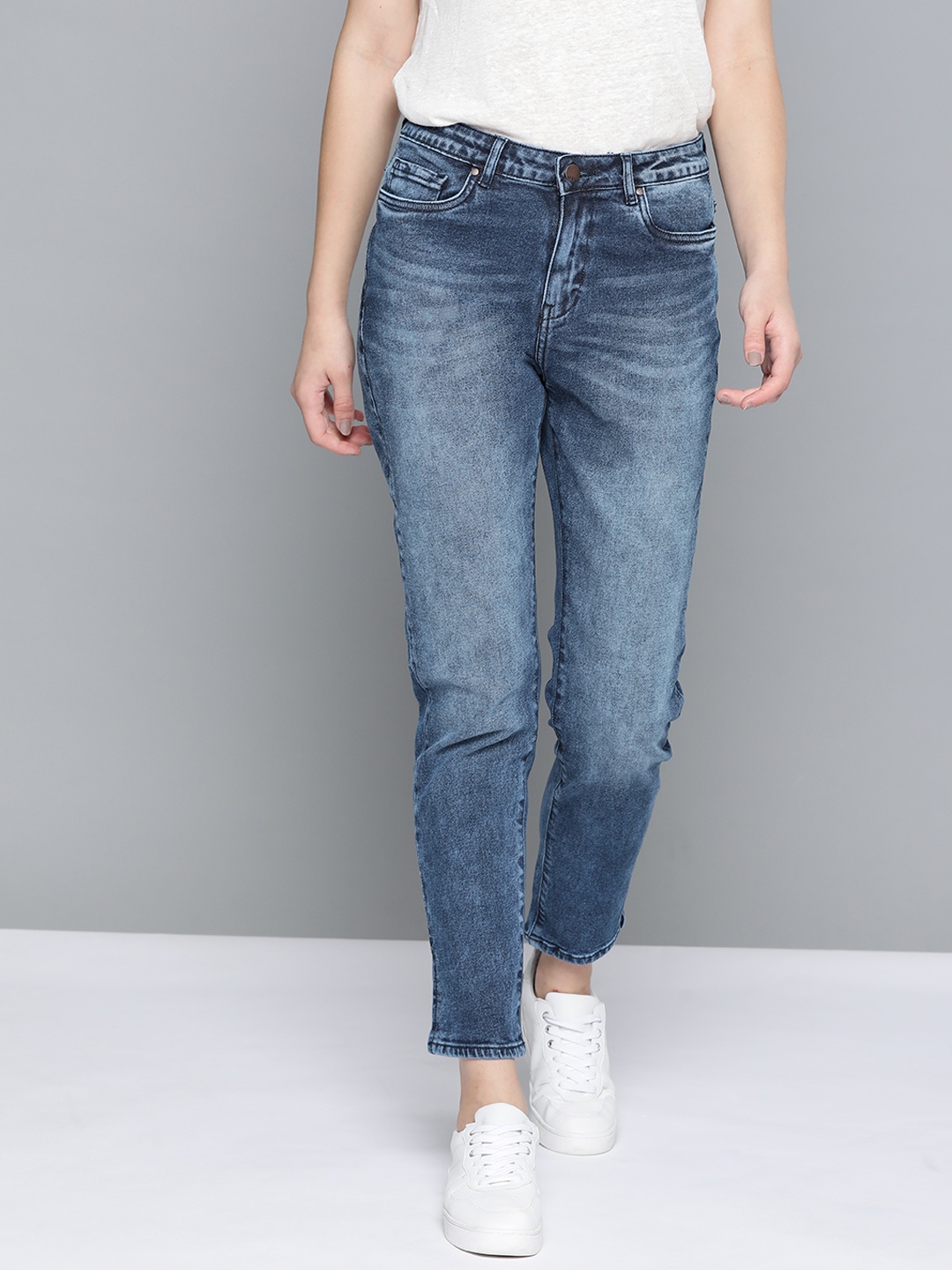 

Mast & Harbour Women Blue Slim Fit Heavy Fade Acid Wash Stretchable Jeans