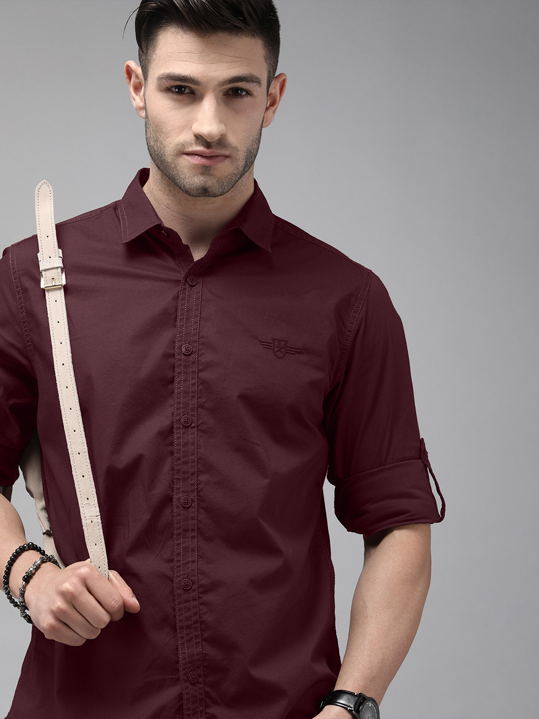 

Roadster Men Burgundy Slim Fit Solid Sustainable Casual Shirt