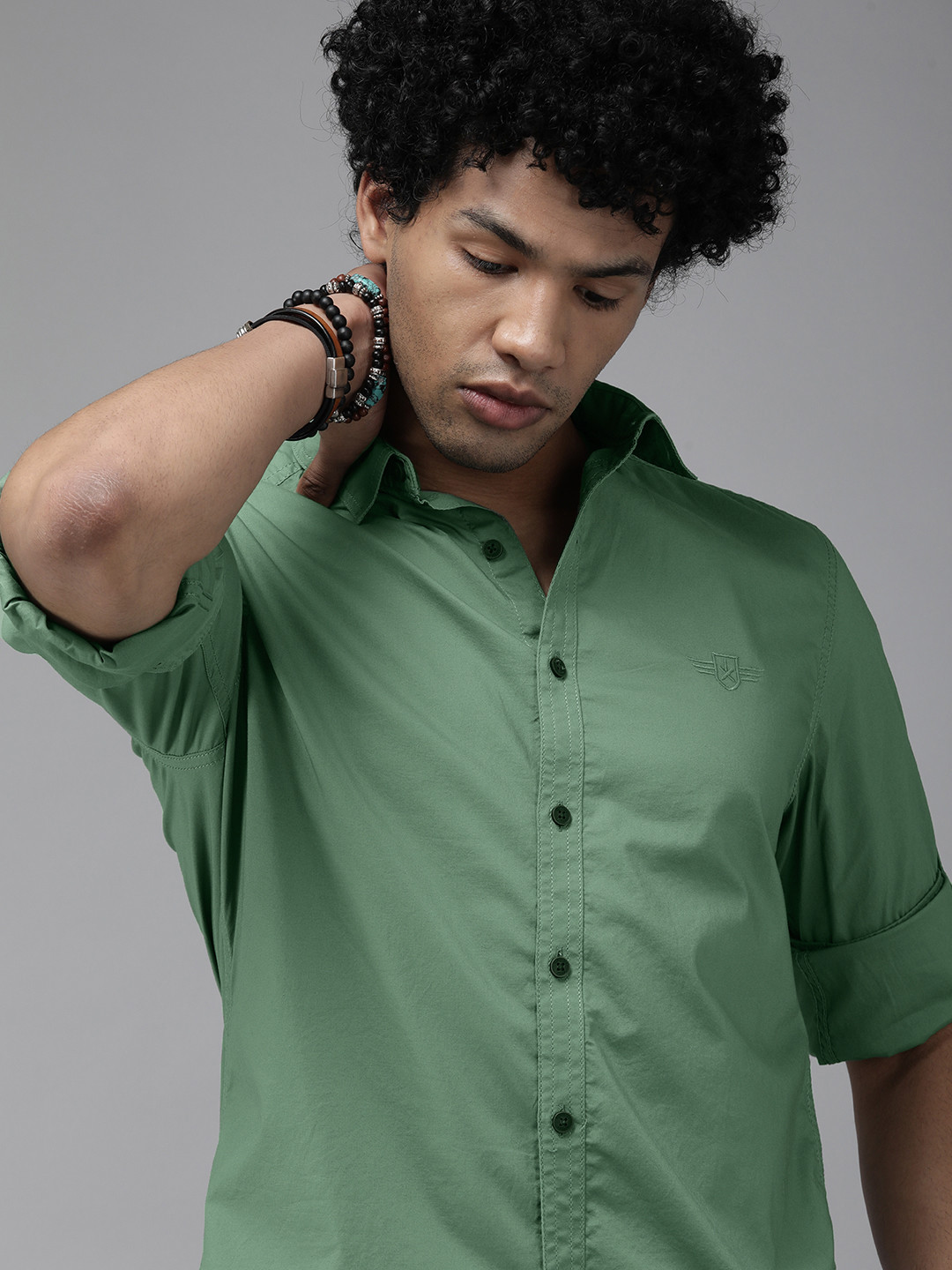 

Roadster Men Myrtal Slim Fit Opaque Solid Casual Shirt, Green