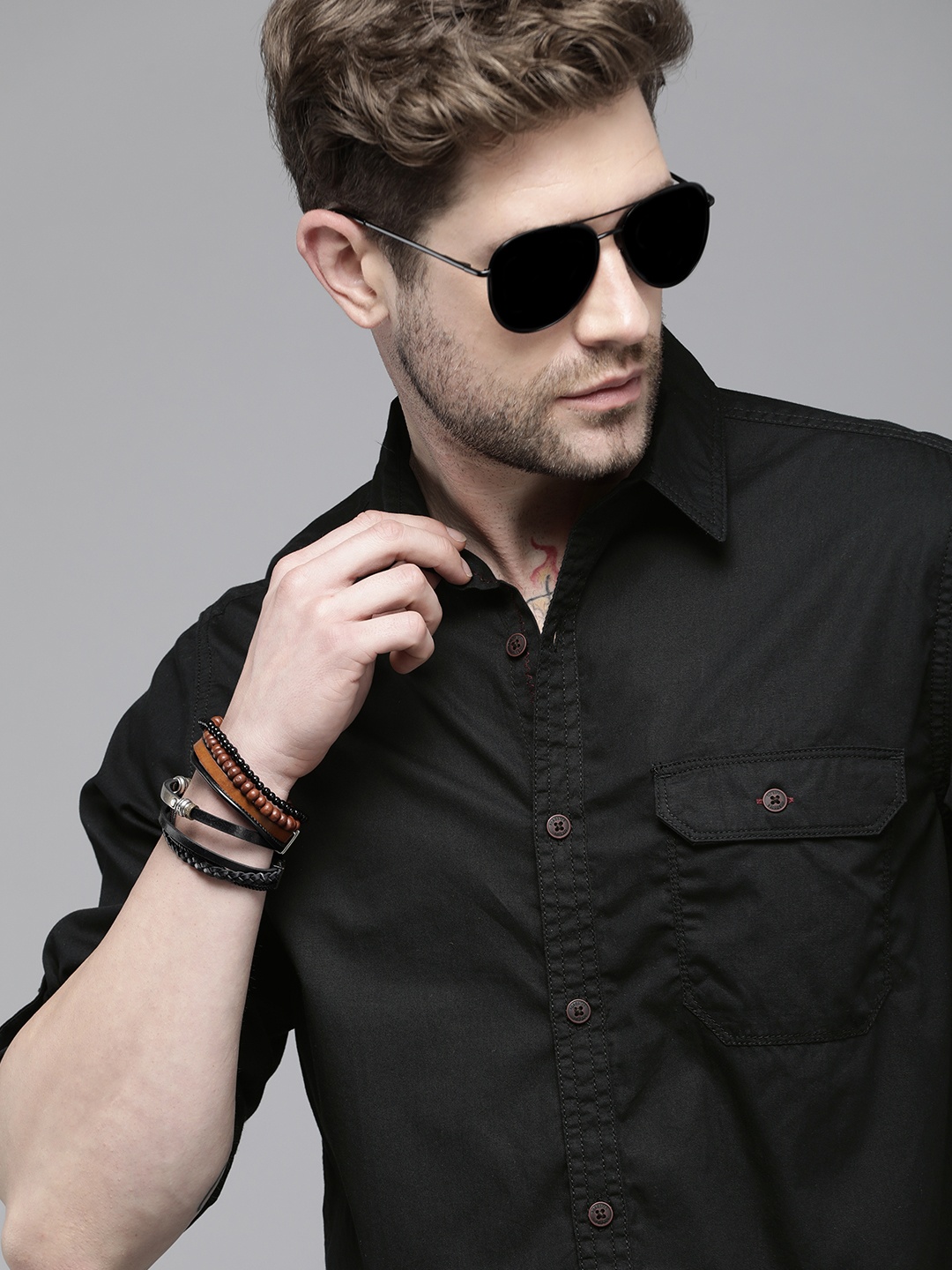 

Roadster Men Black Solid Pure Cotton Neem Fimish Casual Shirt