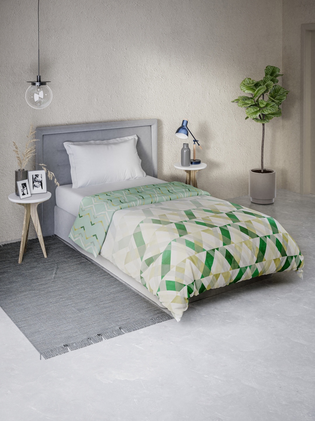 DDecor Green & White Geometric Mild Winter 150 GSM Single Bed Comforter