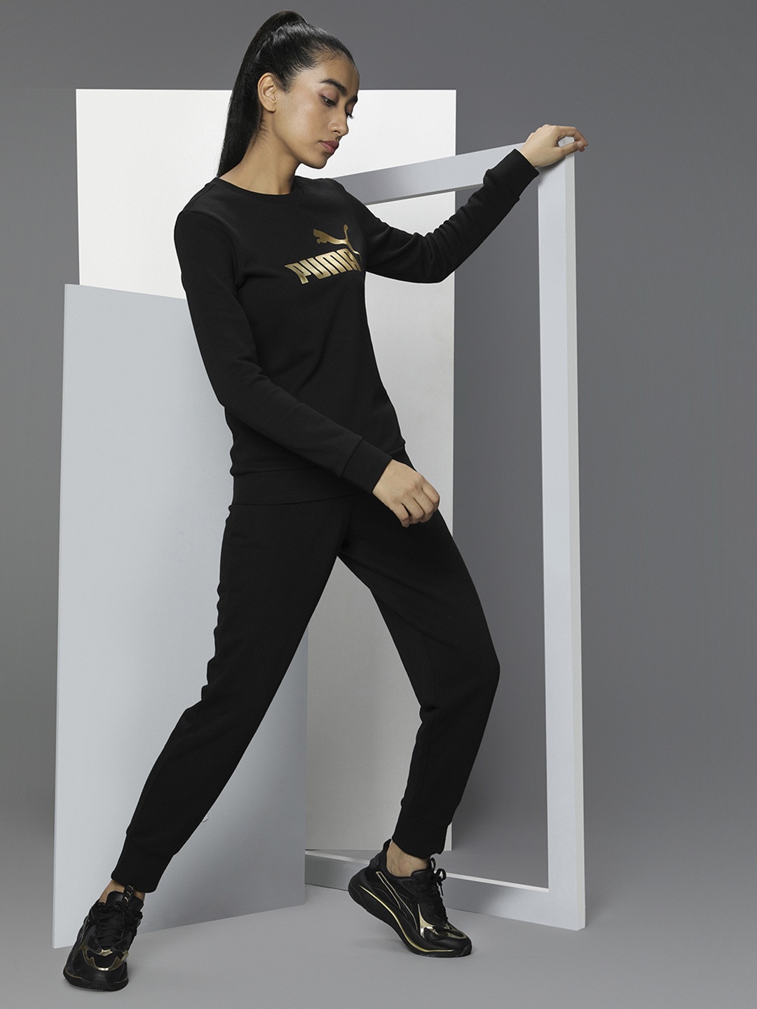 

Puma Women Black Printed Cotton Essentials+ Metallic Logo Crew Neck Sweatshirt