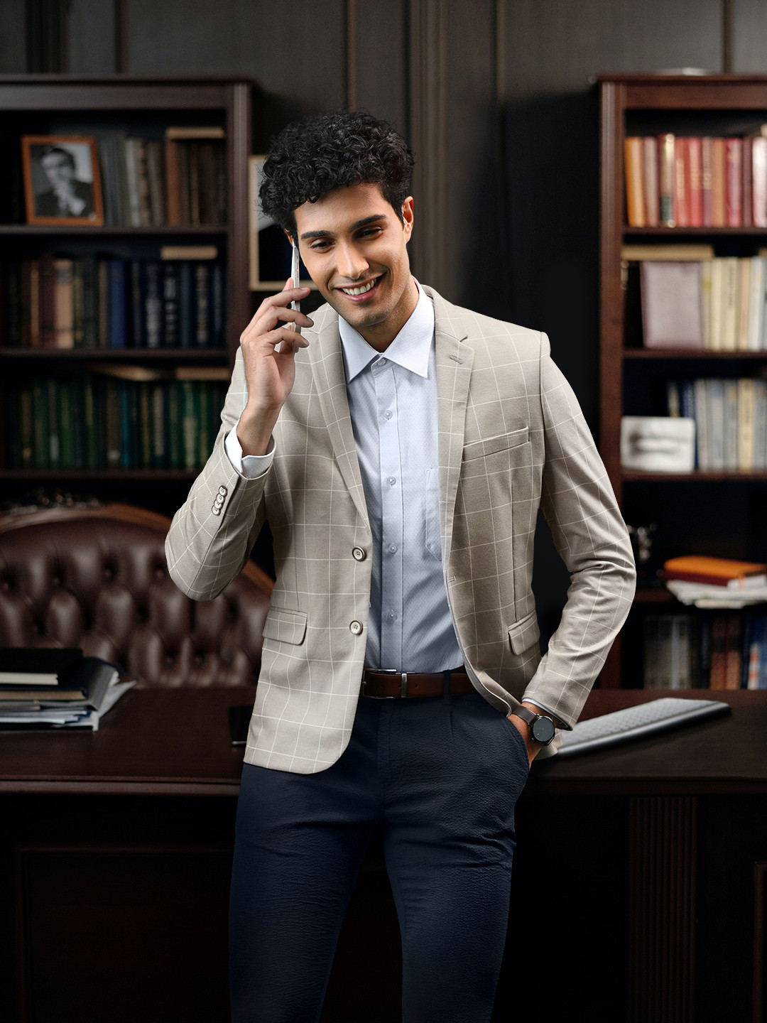 

Peter England Elite Men Beige Checked Single-Breasted Formal Blazer