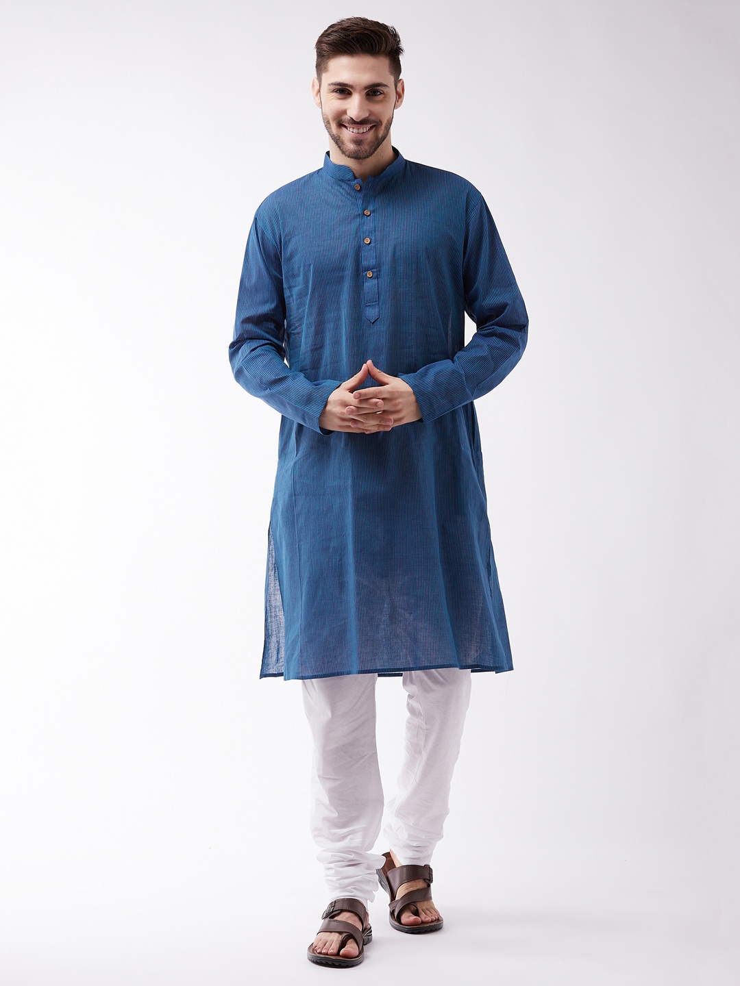 

VASTRAMAY Men Blue Pure Cotton Handloom Kurta with Churidar