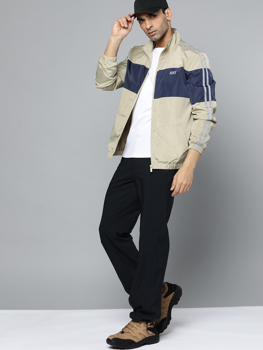 

HRX By Hrithik Roshan Outdoor Men Sponge Rapid-Dry Solid Jacket, Beige