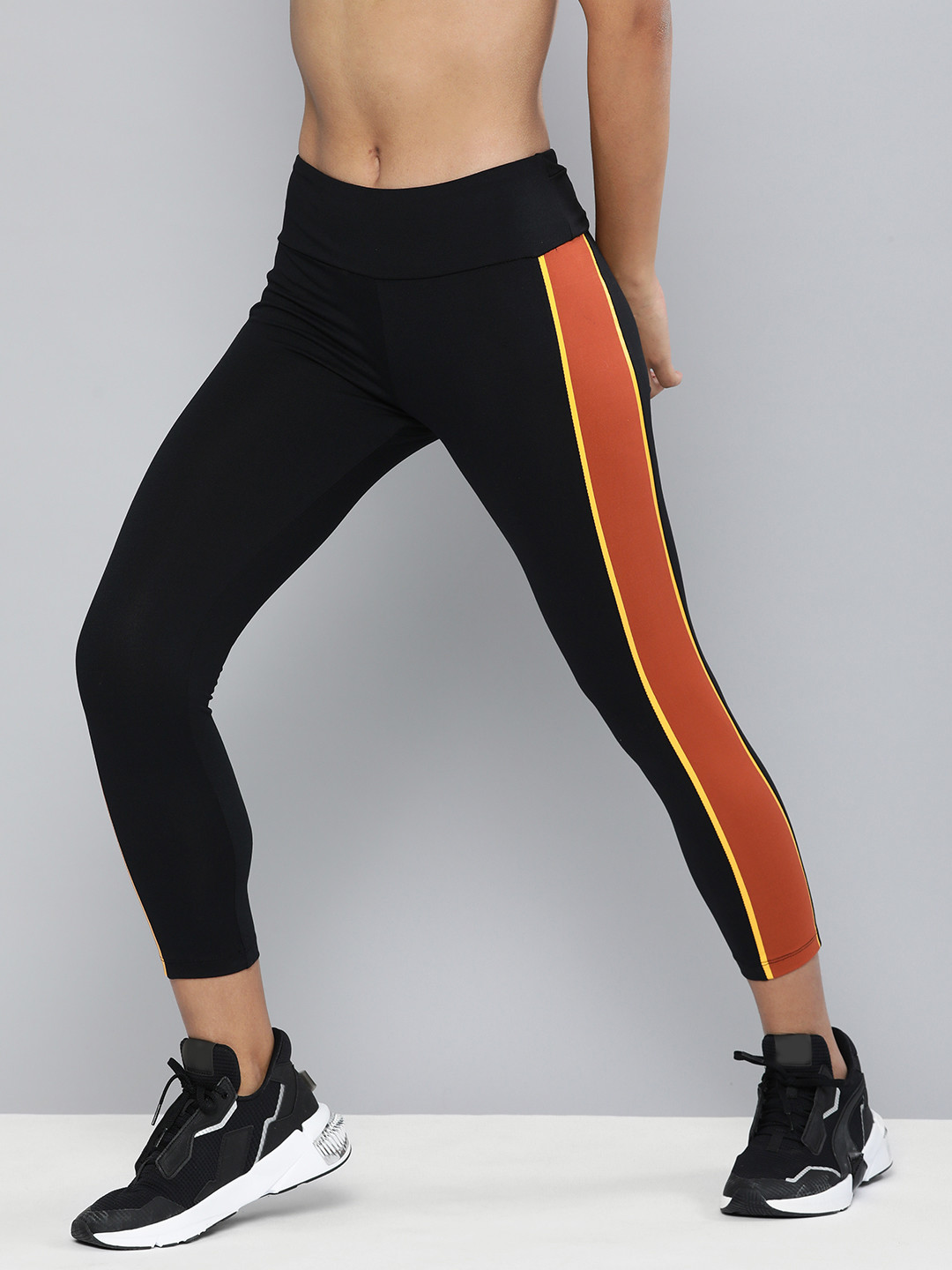 

HRX By Hrithik Roshan Women Black Running Rapid-Dry Colourblocked Tights